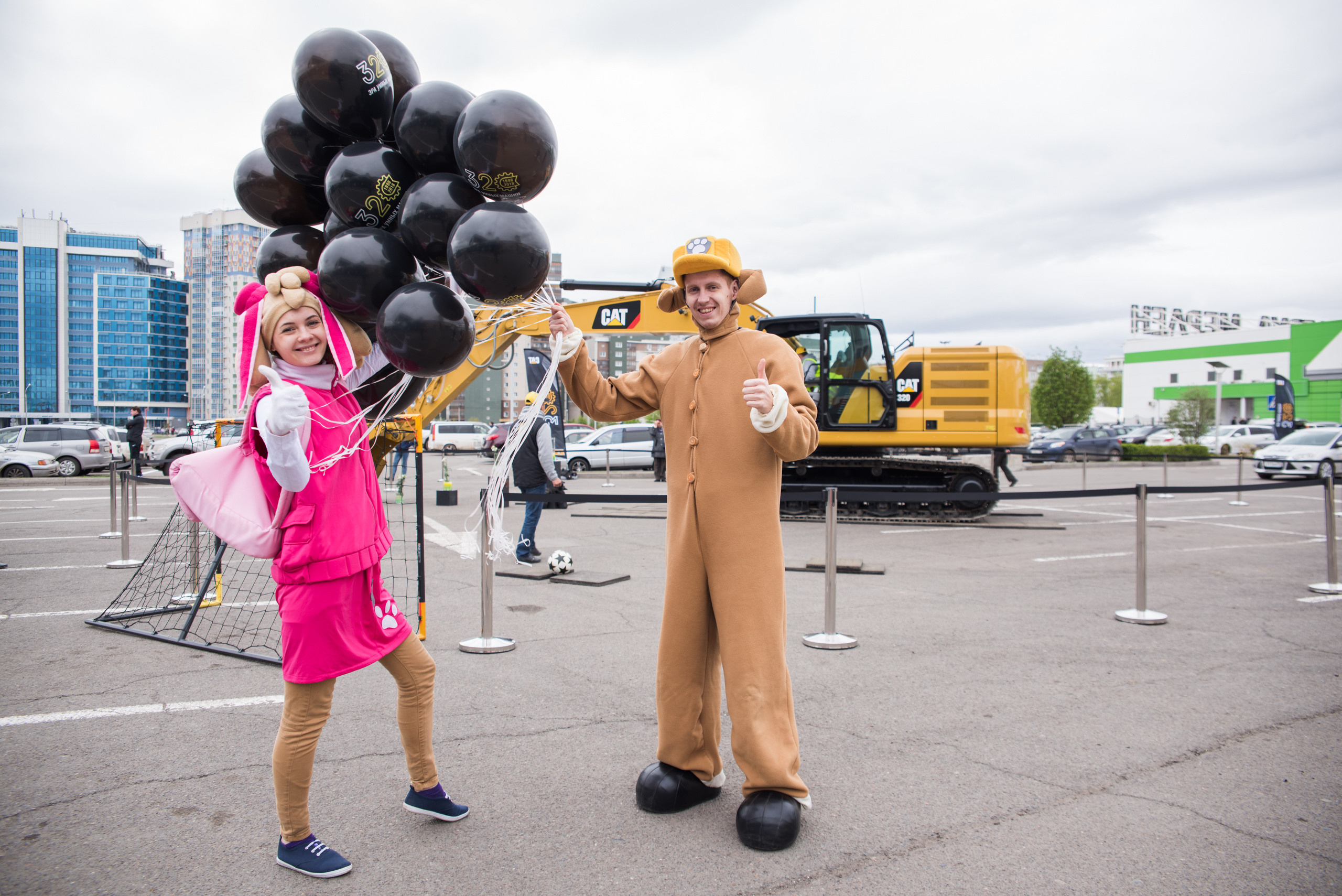 Фоторепортаж на Планете — CAT восточная техника