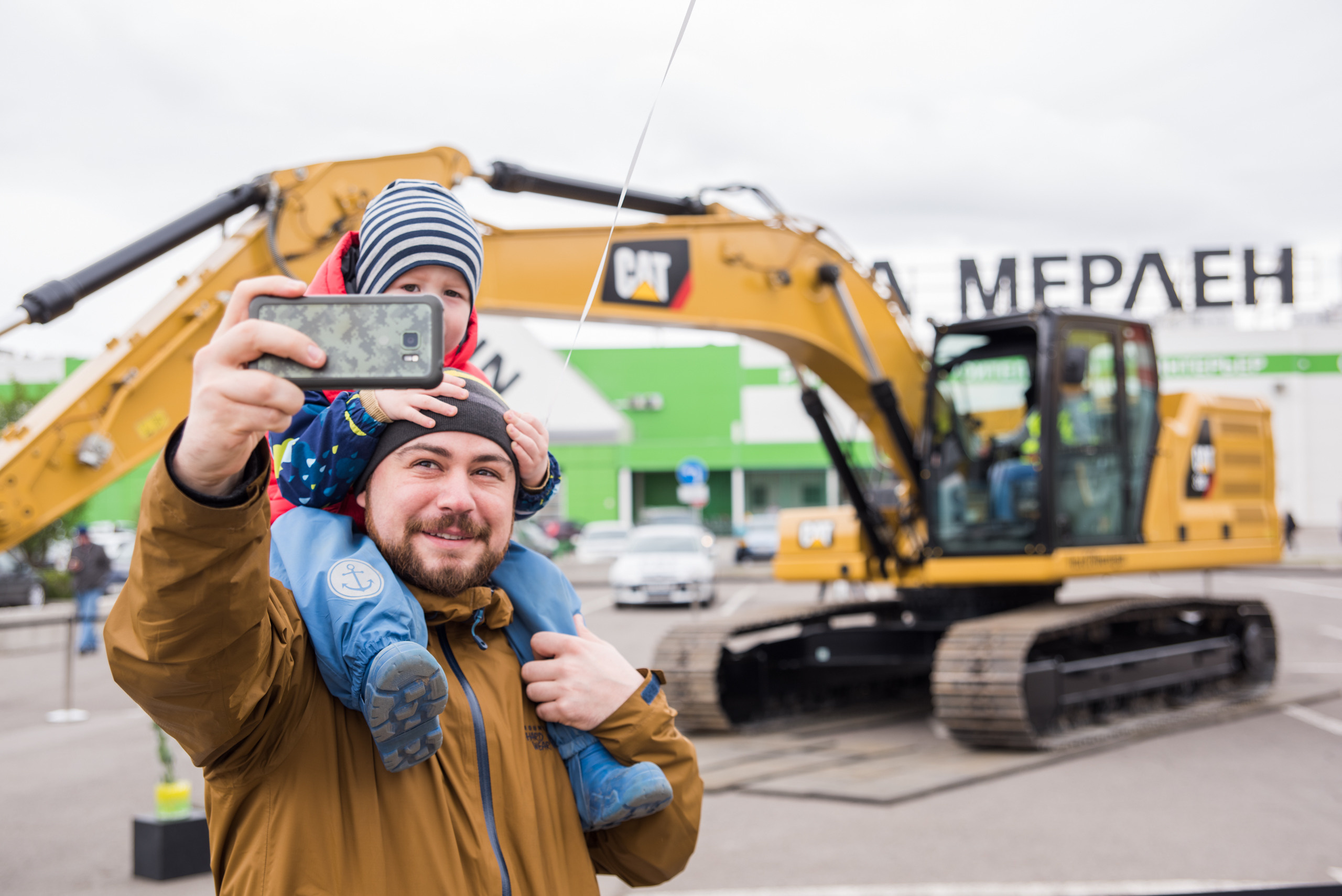 Фоторепортаж на Планете — CAT восточная техника