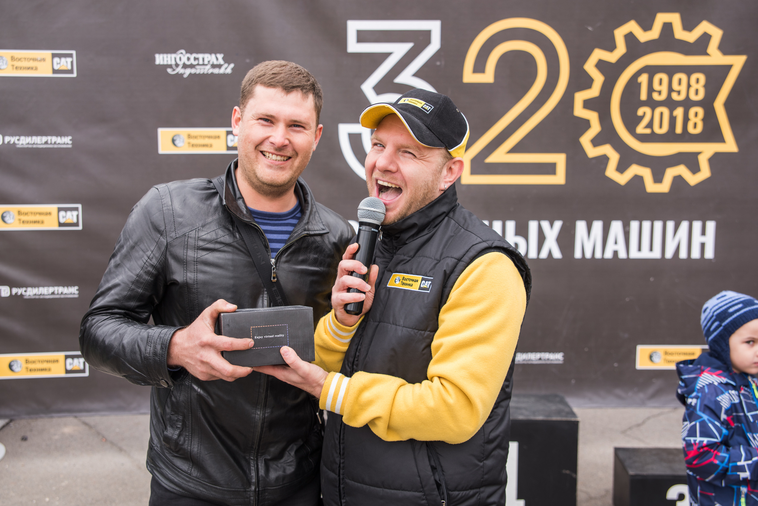 Фоторепортаж на Планете — CAT восточная техника