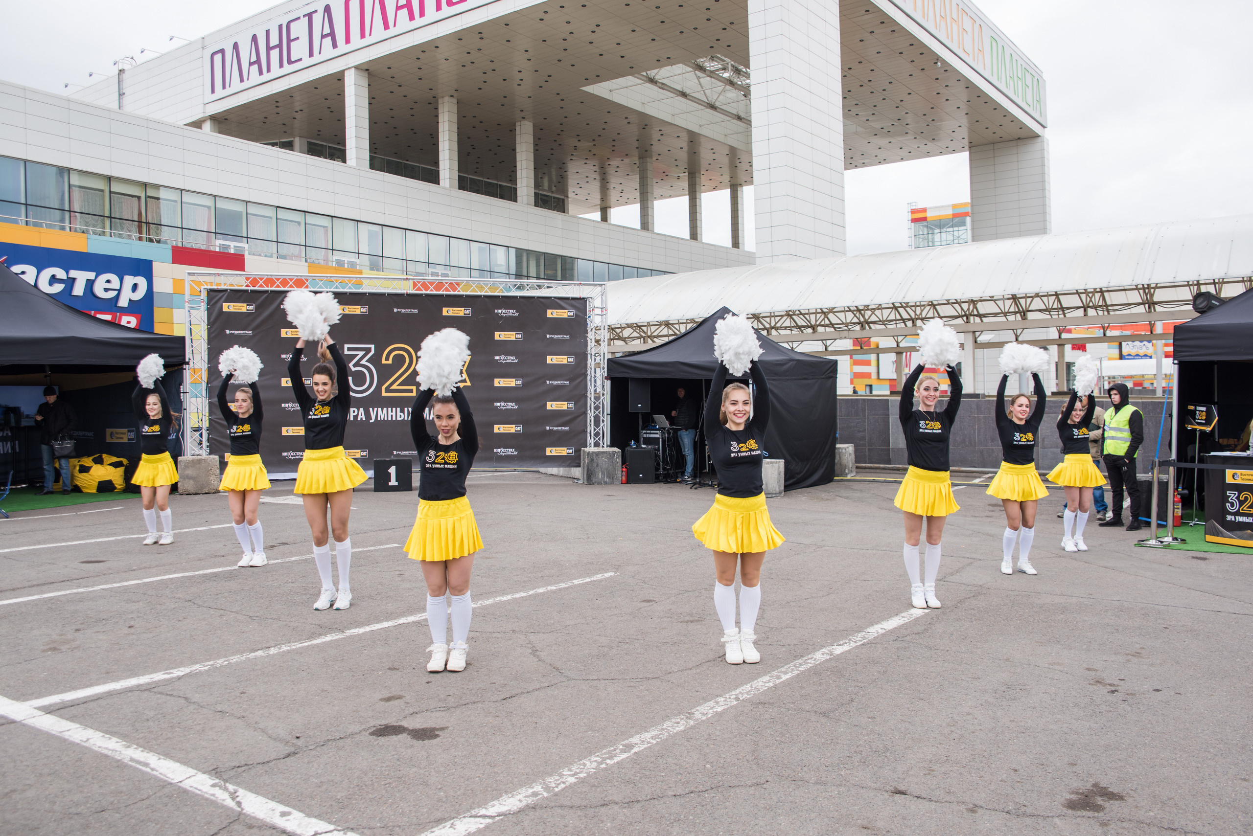 Фоторепортаж на Планете — CAT восточная техника