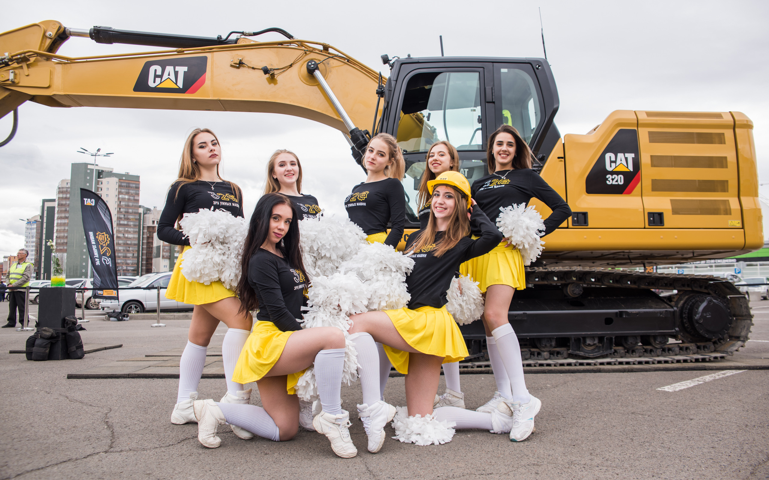 Фоторепортаж на Планете — CAT восточная техника