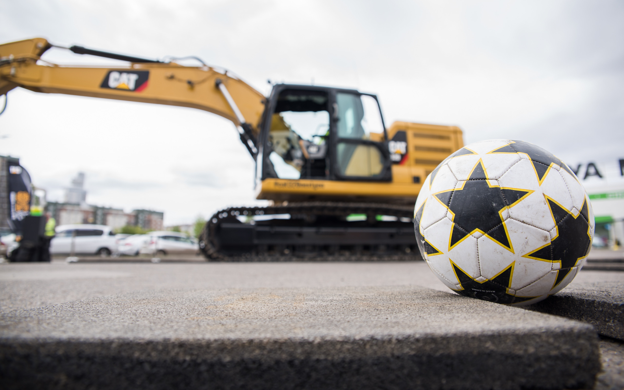 Фоторепортаж на Планете — CAT восточная техника