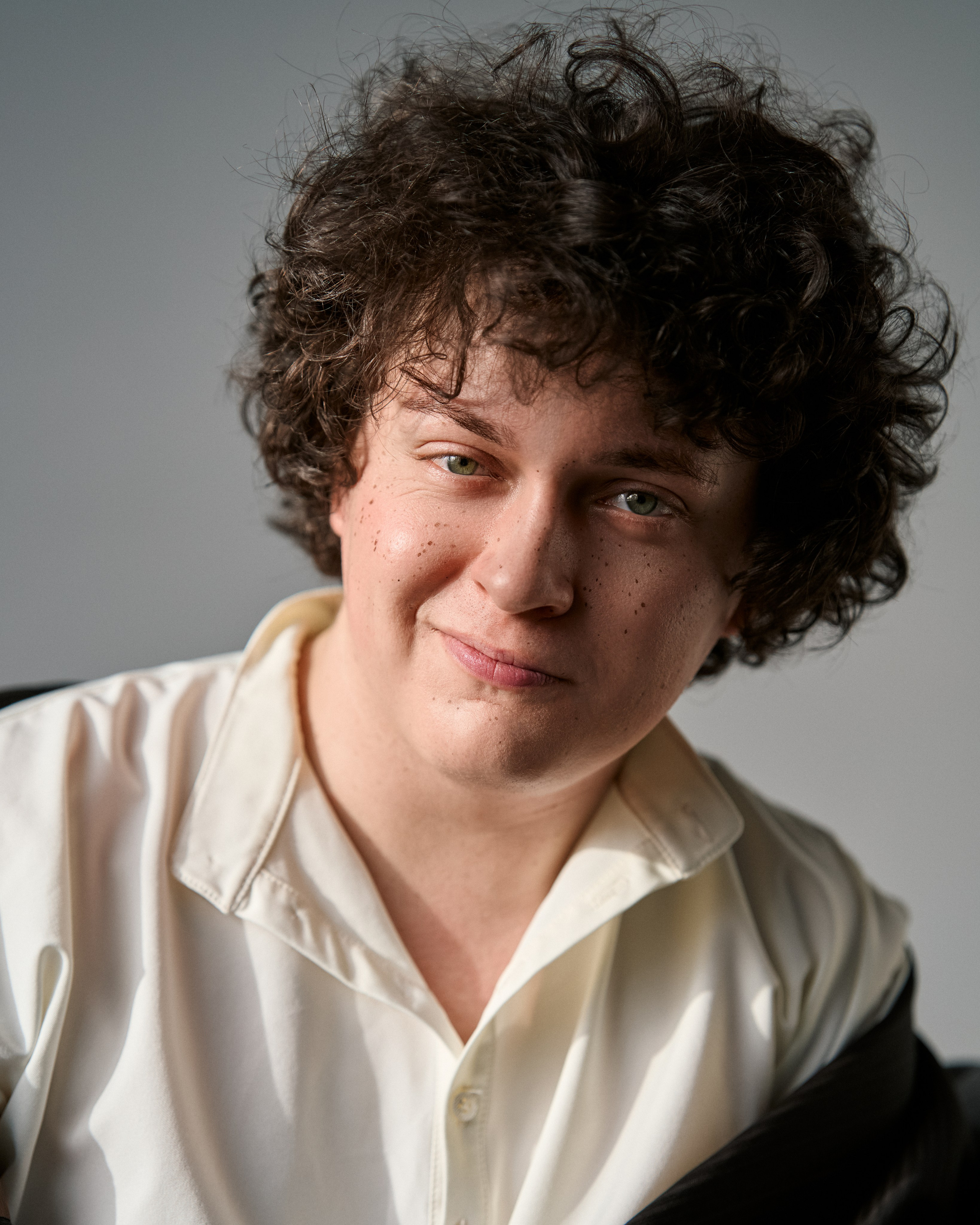 Актерское портфолио с естественным светом Никита Плахотнюк