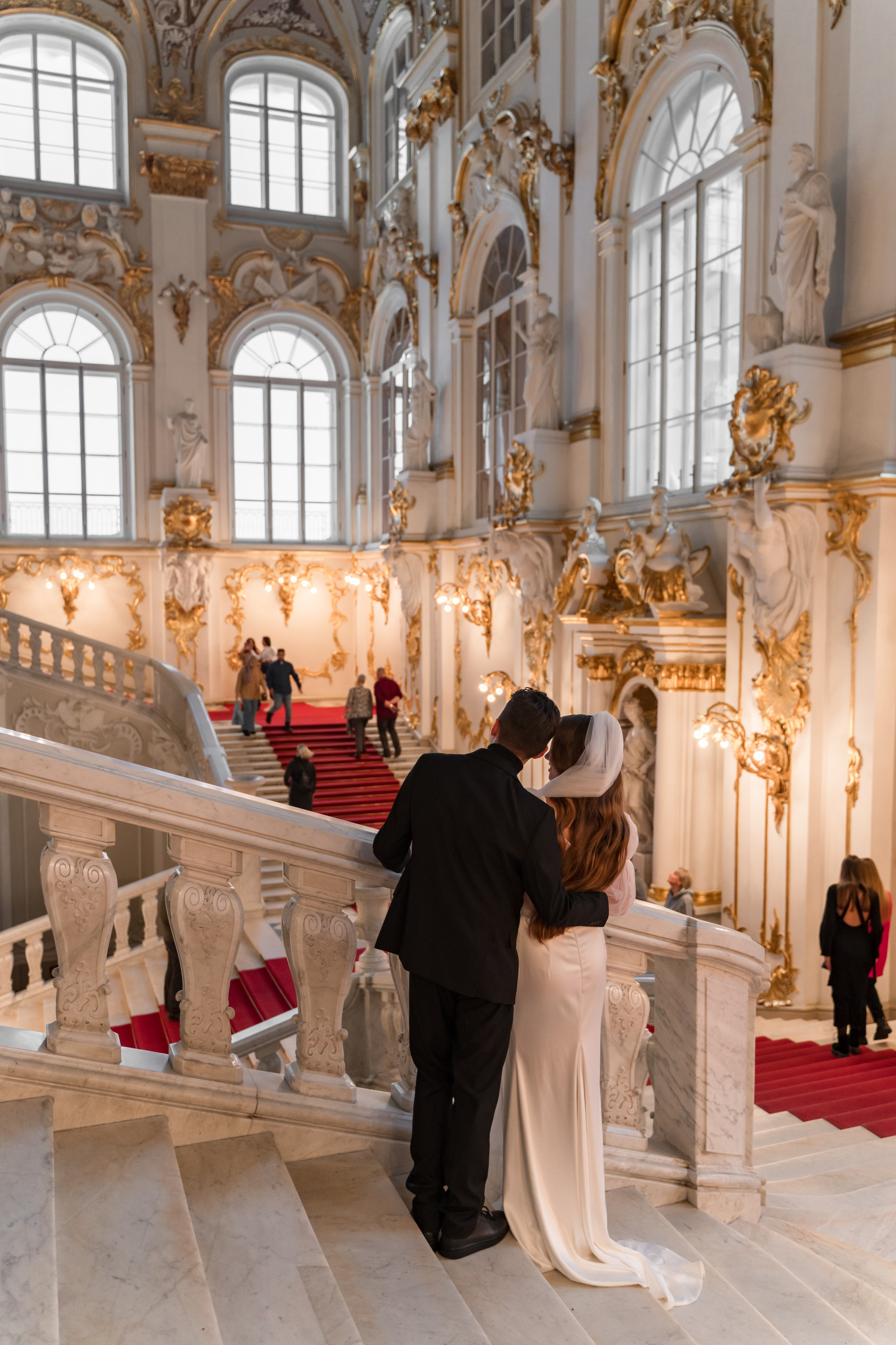 Фотосессия в Эрмитаже упрекрасно передаст Ваш стиль свадьбы!