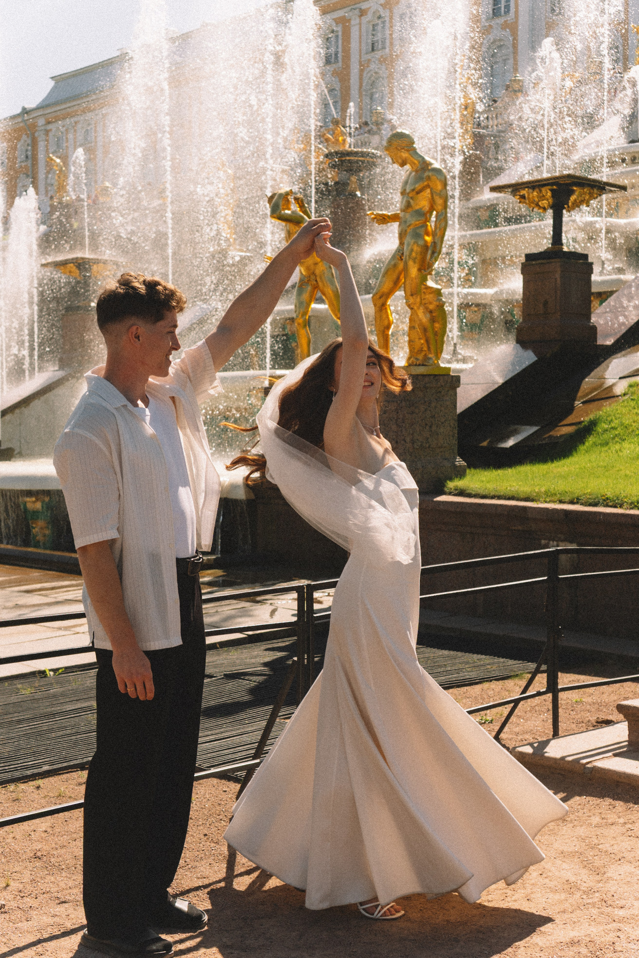 СВАДЕБНАЯ СЬЕМКА В ПЕТЕРГОФЕ И СЬЕМКА РЕПОРТАЖА В ЗАГСЕ ПЕТЕРГОФА. Профессиональный фотограф, Санкт-Петербург — Виктория Богомолова