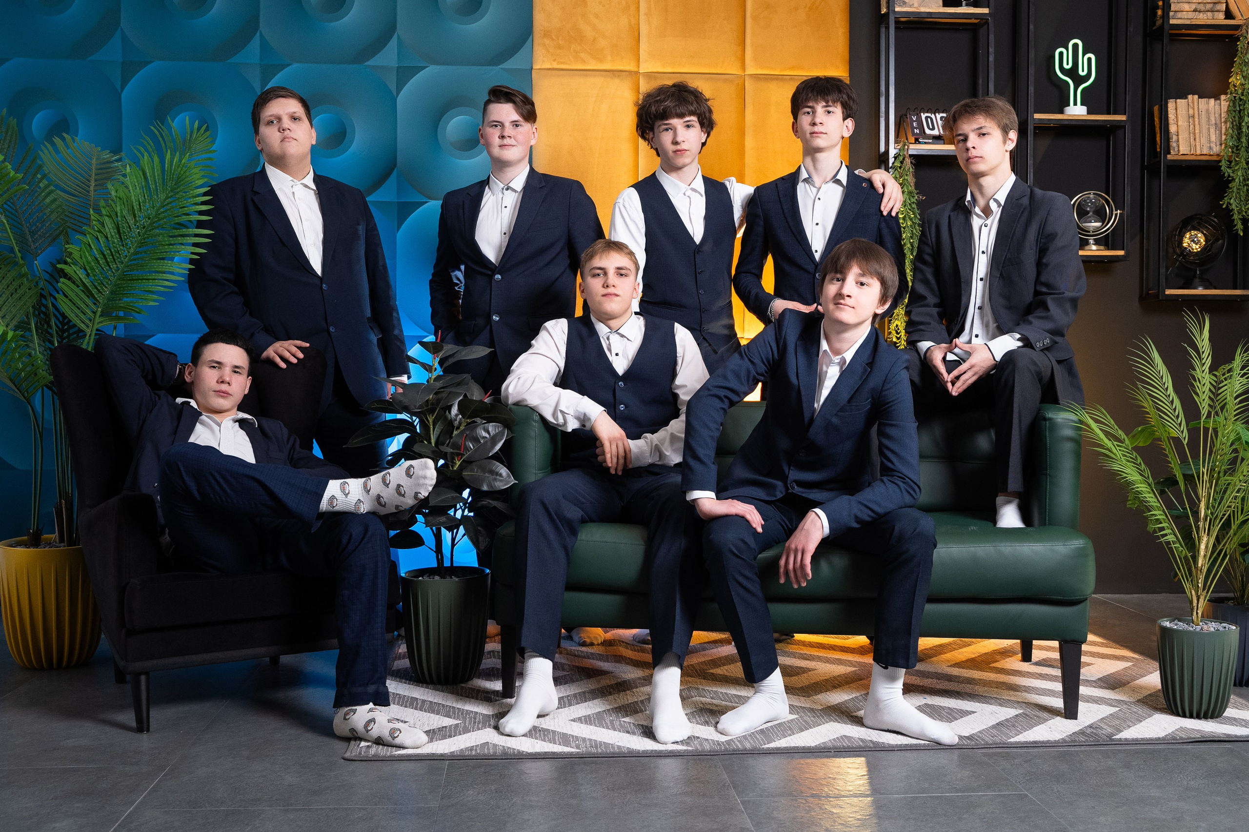 Выпускная фотосессия в фотостудии. Выпускные альбомы Нижнекамск Набережные Челны Фотостудия Небо