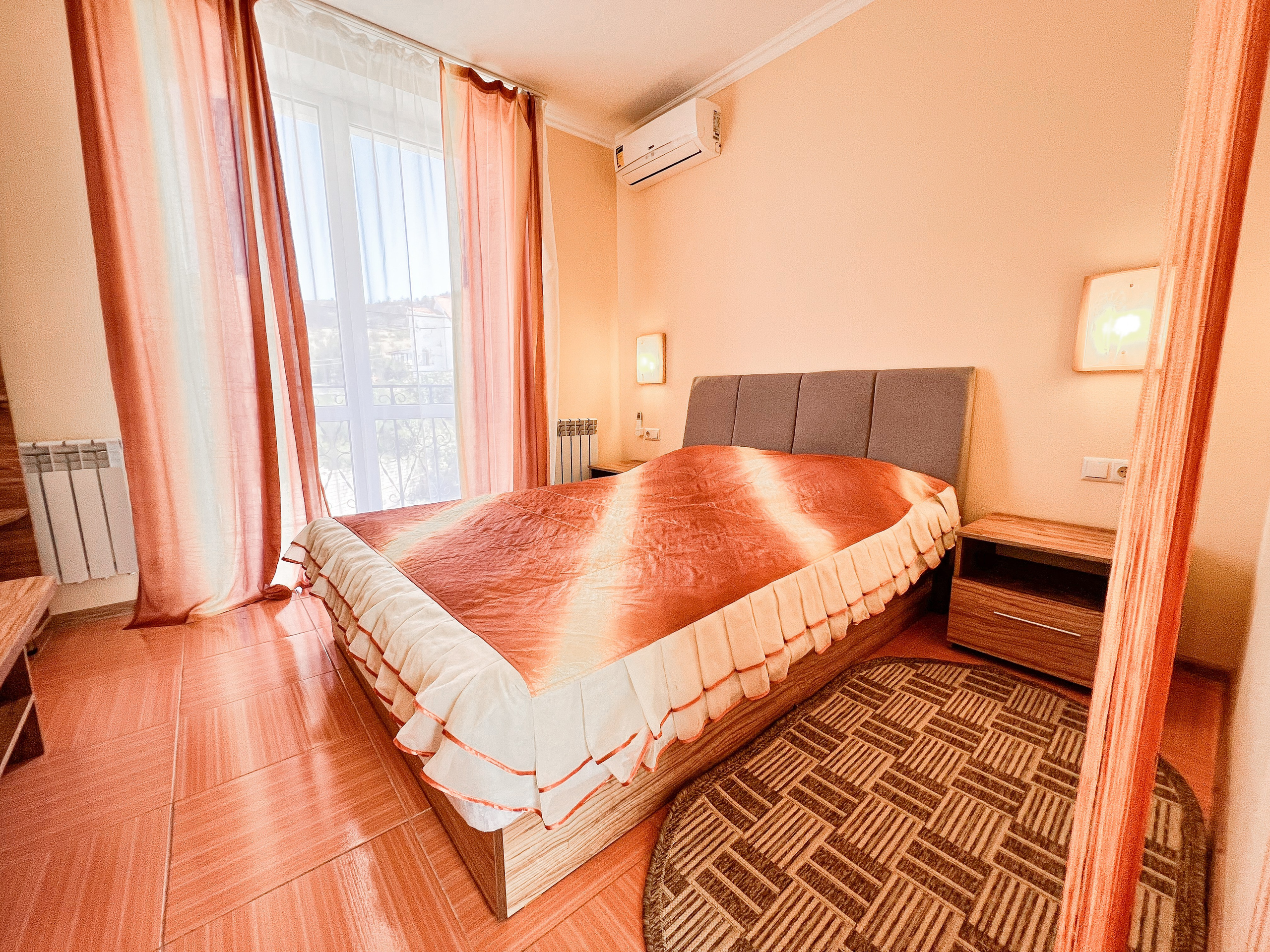 Гостевой дом «СЛАВИЯ» г. о. Коктебель. Евгения Волошина Фотограф Москва / Белгород