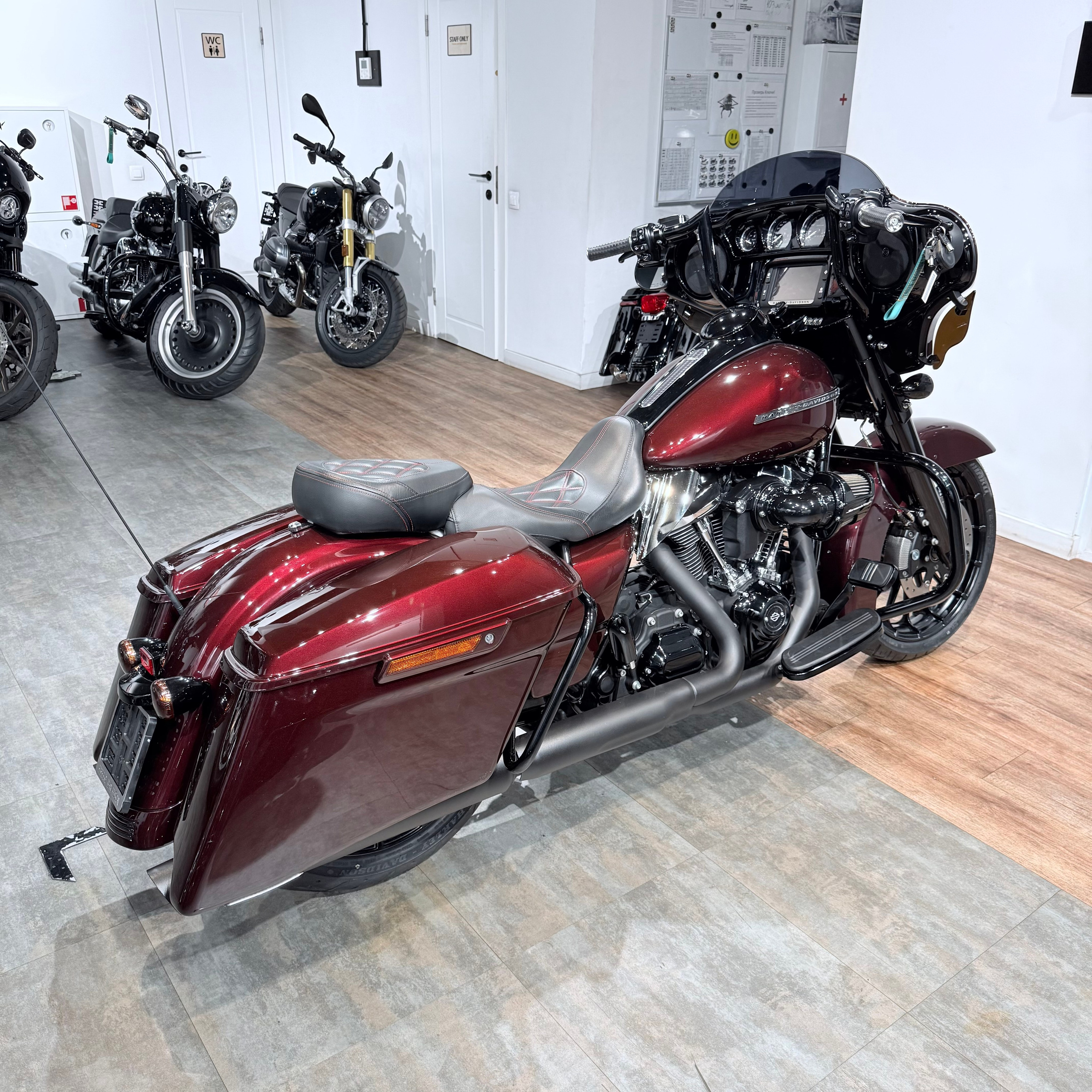 2017 Street Glide Sресiаl 107 Purple Сhоkоlatе. Hello Davidson, Москва. Только хорошие мотоциклы…