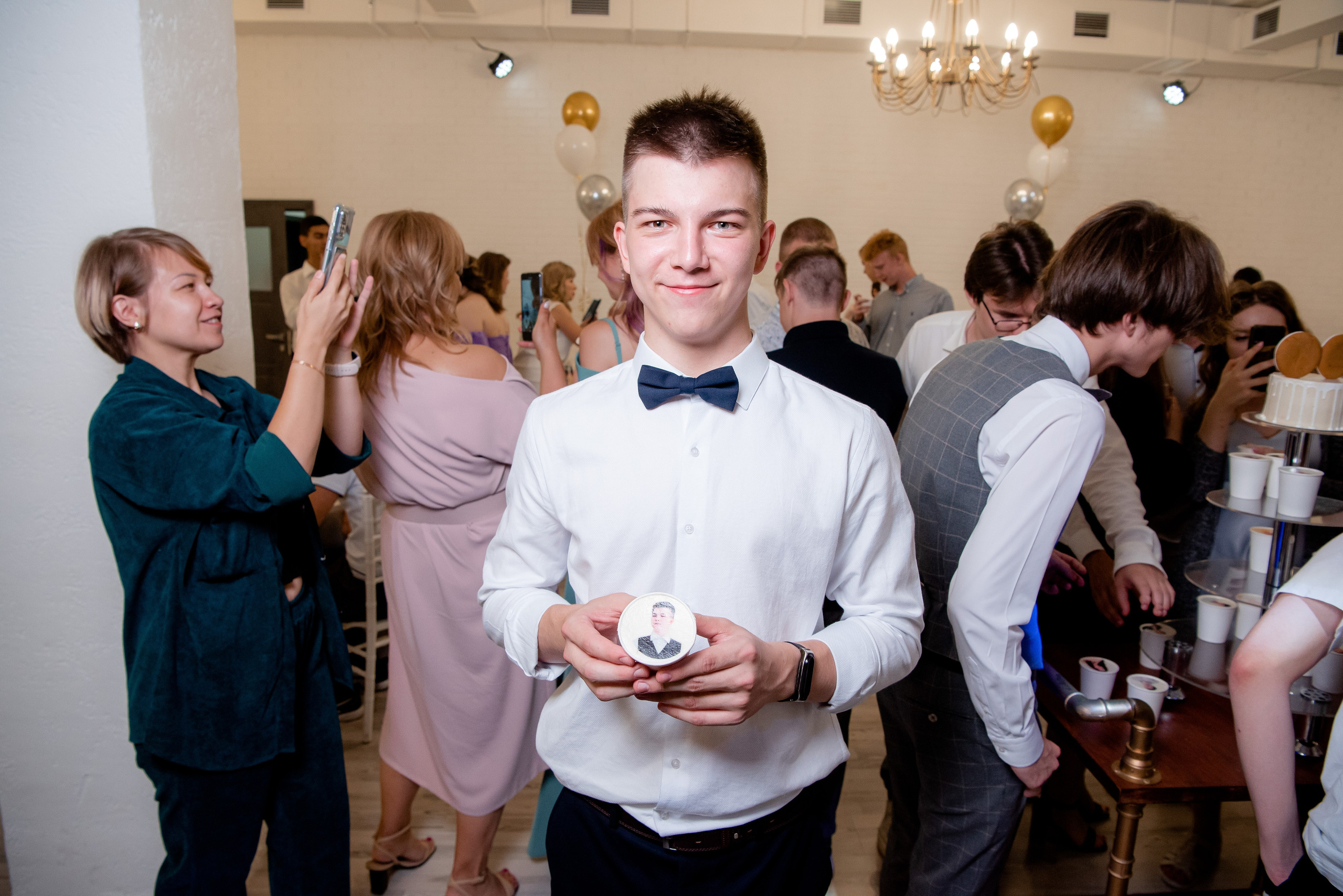 30 Школа. Вручение и Банкет. ДК Юбилейный и Банхоф. Фотограф в Волгограде и Волжском Александр Горбань