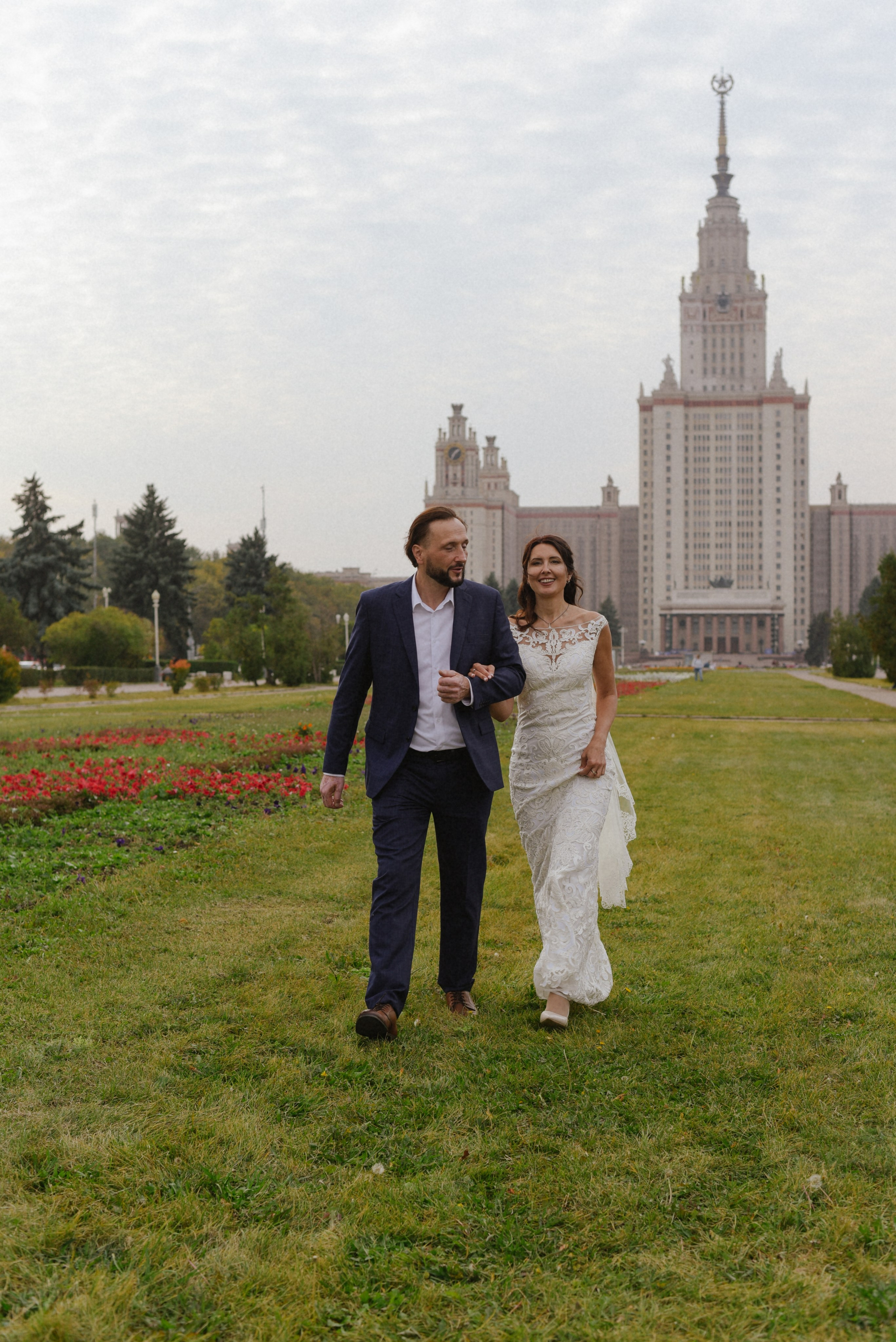 Венчание Храм Живоначальной Троицы на Воробьёвых горах. Фотограф Лола Волна, город Москва