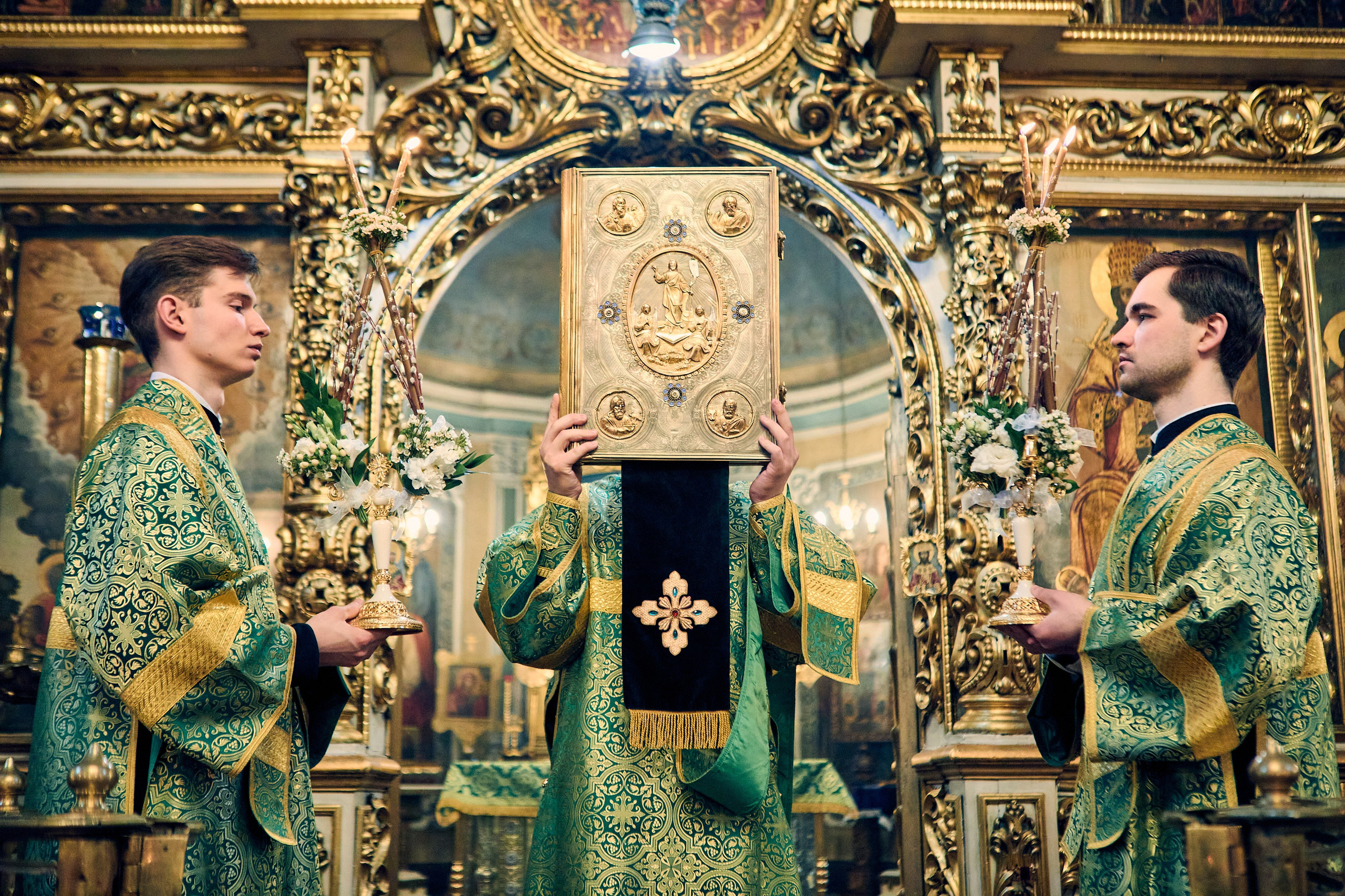 На всенощном бдении под Неделю ваий. DMITRY MOISEENKO — фотограф, художник, топ-стилист