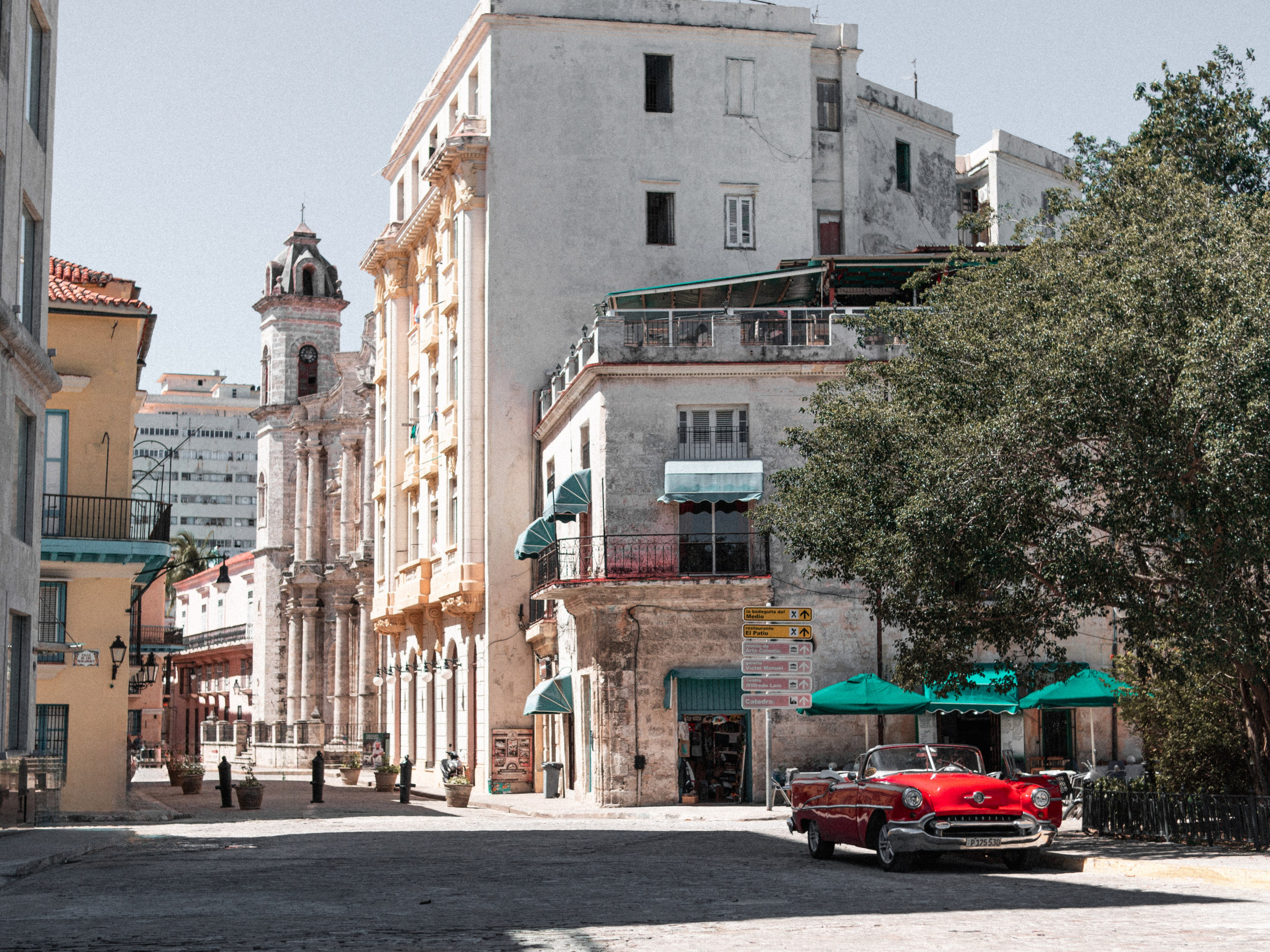 загадочные отражения в объективе опытного фотографа, фотография как форма искусства и выражения эмоций, фотография как способ зафиксировать мгновение вечности, фотография как сюжетное искусство, мелодия цвета, взгляд изнутри, фотопроект в Турции, фотографирую моменты, лучший в своем деле фотограф