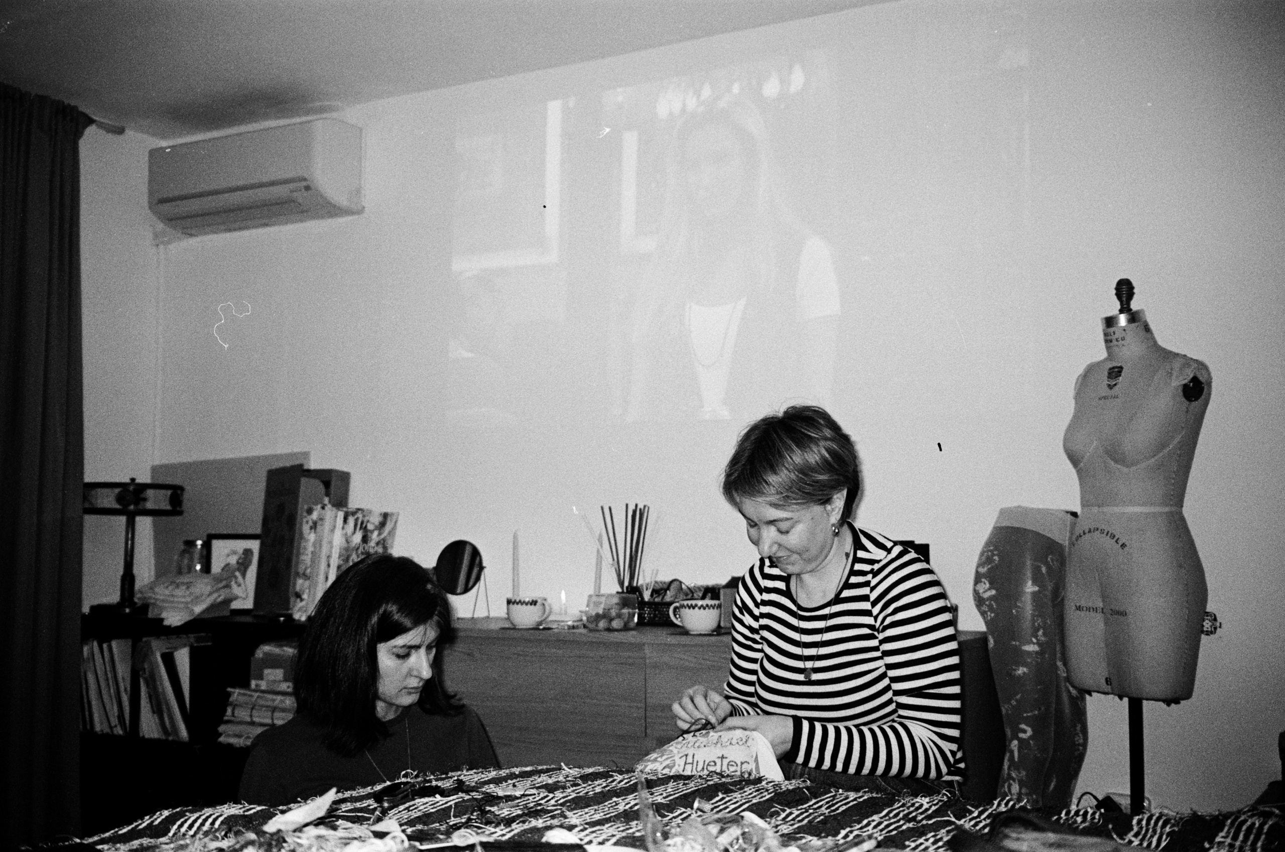 Mending girls. Фотограф · barwarm35mm · Москва