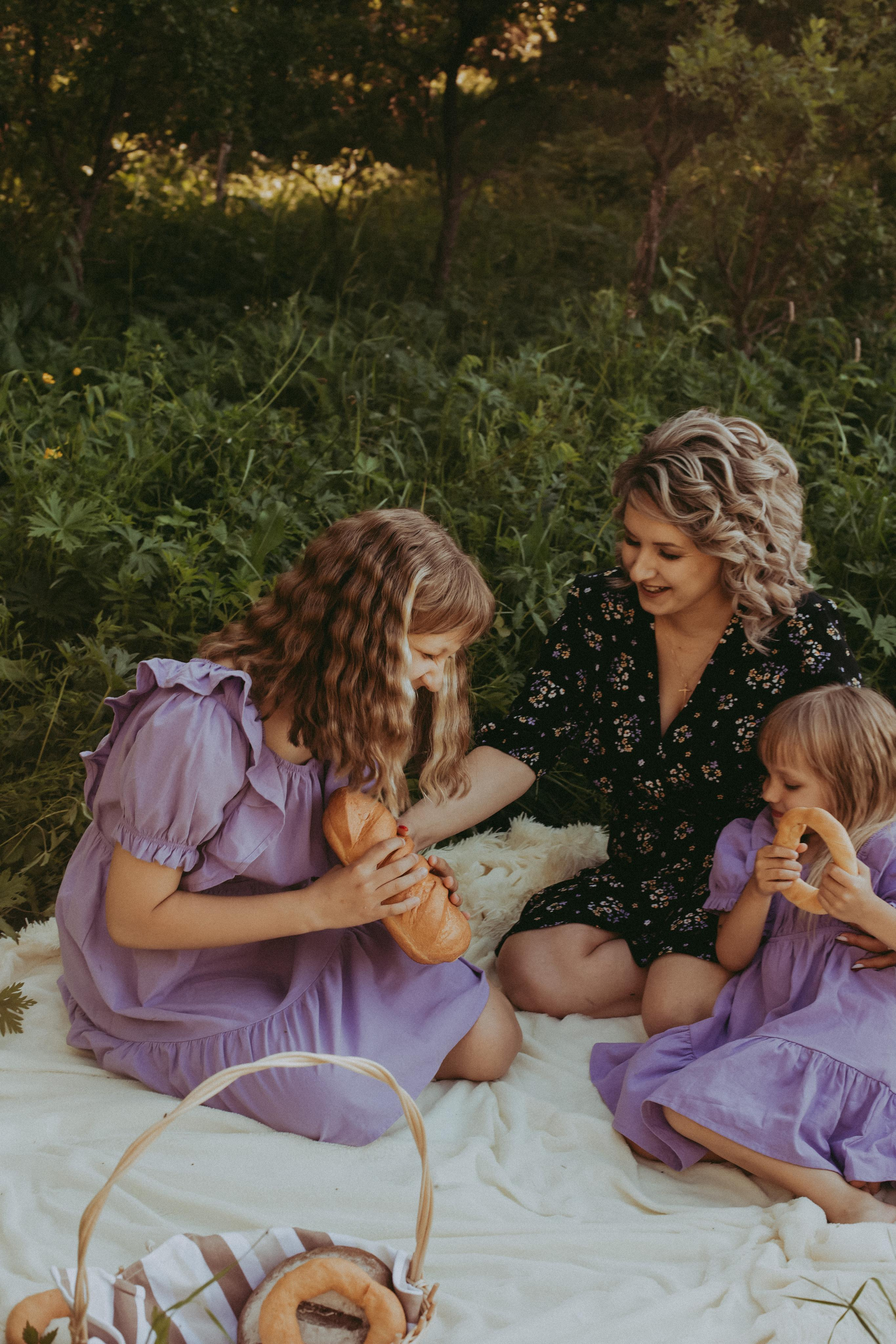 Мама и дочки. Фотограф Карина Шарафутдинова