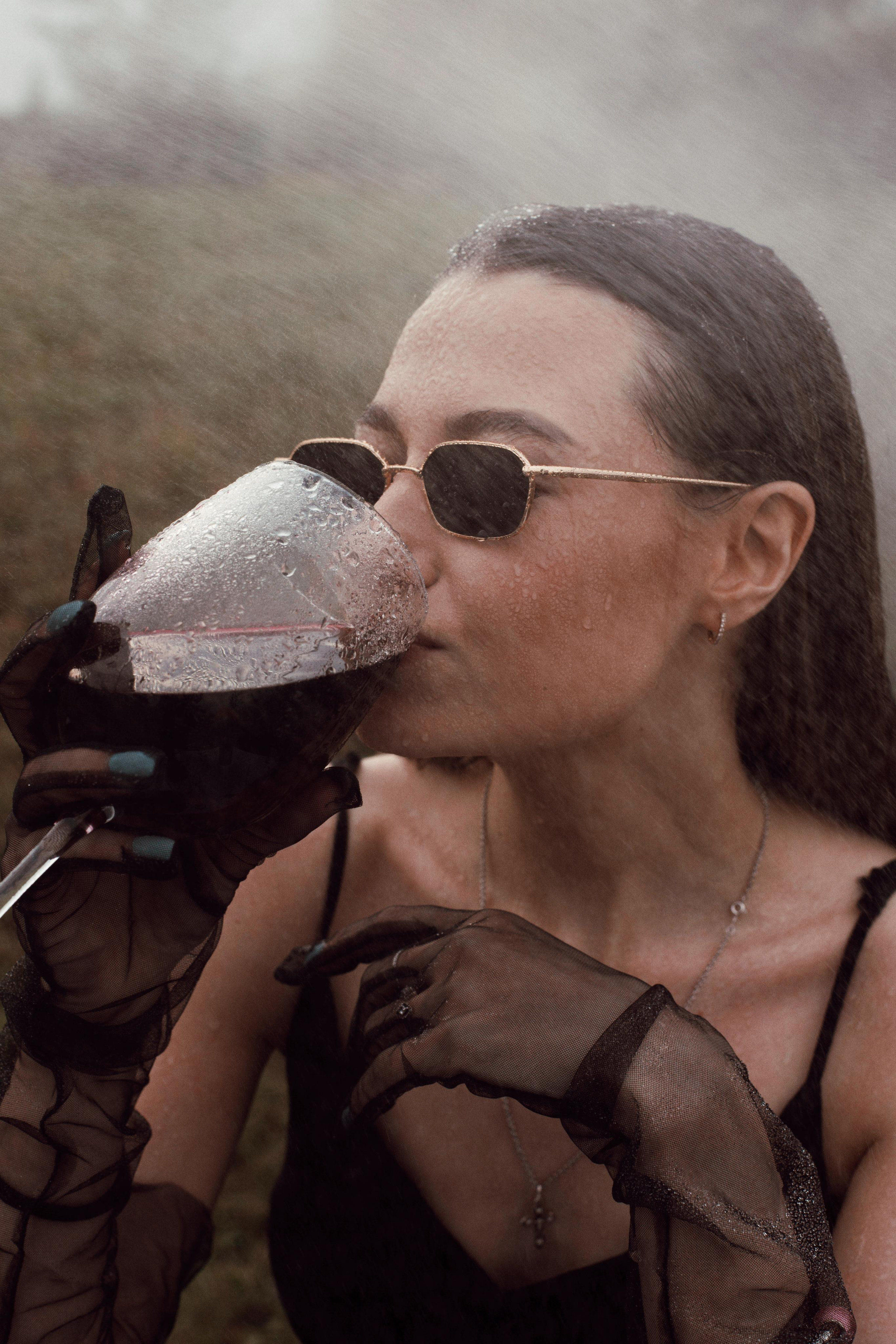 Дождь, вино и Маша. Фотограф Карина Шарафутдинова