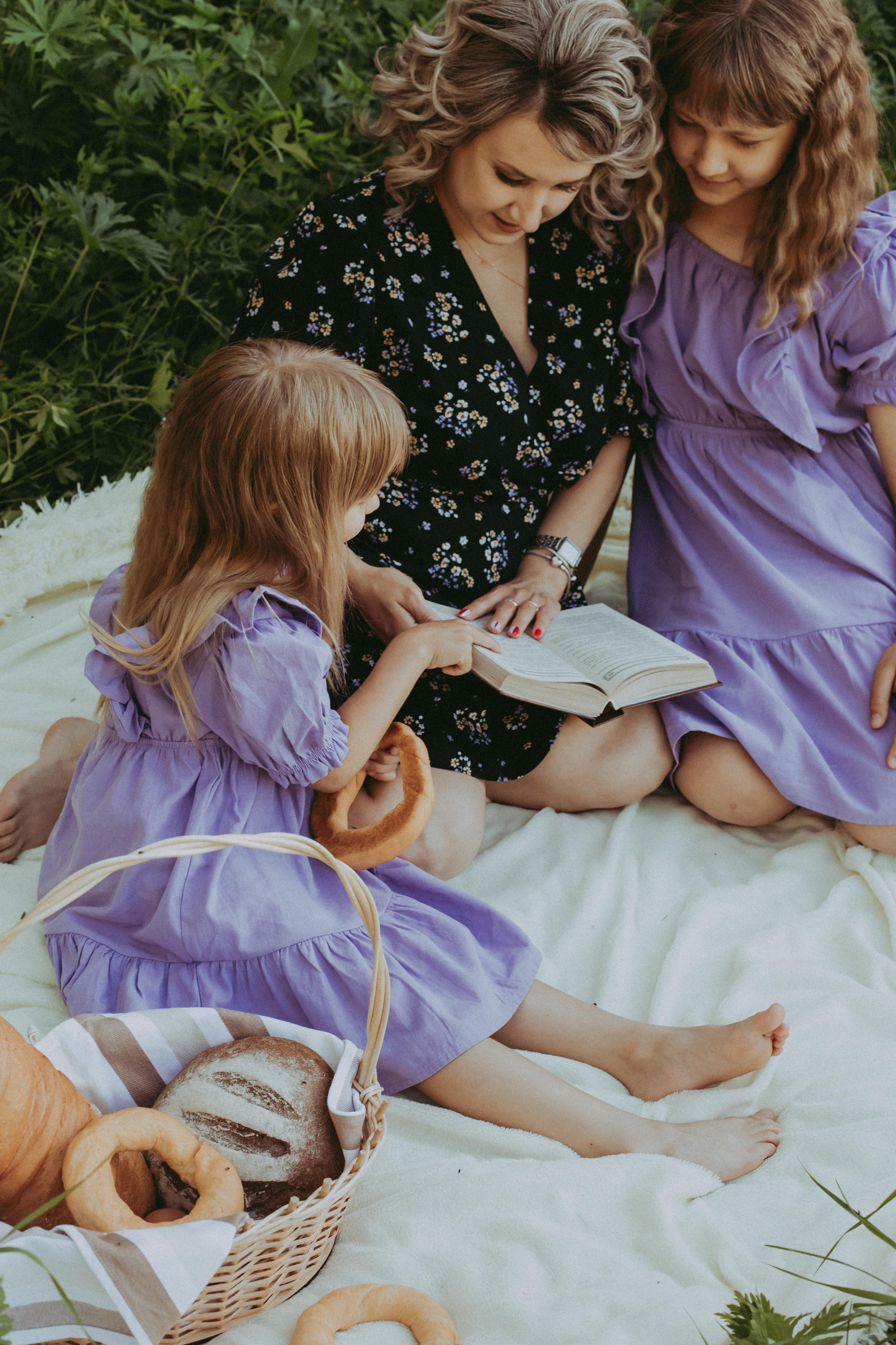 Мама и дочки. Фотограф Карина Шарафутдинова