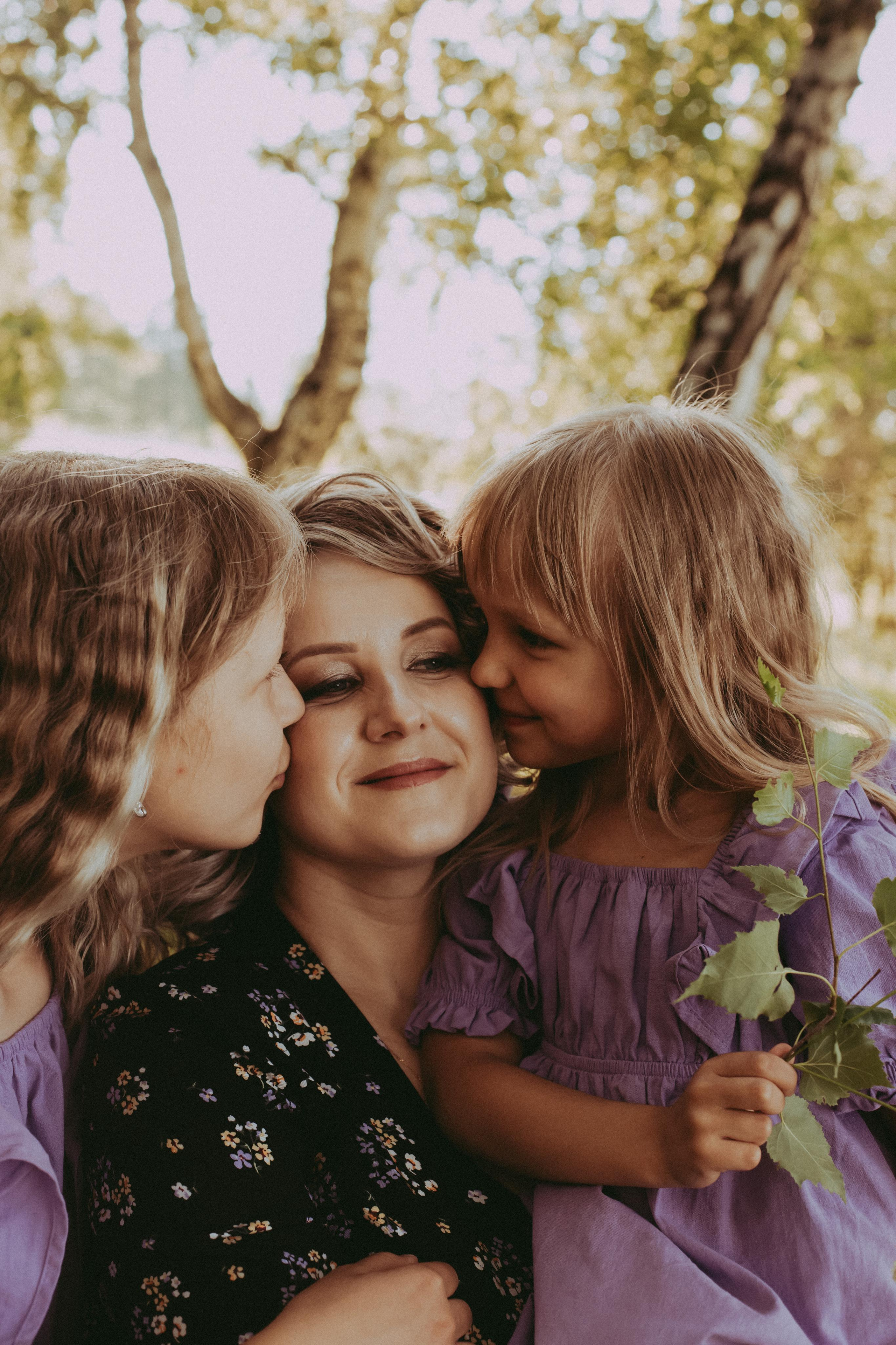 Мама и дочки. Фотограф Карина Шарафутдинова