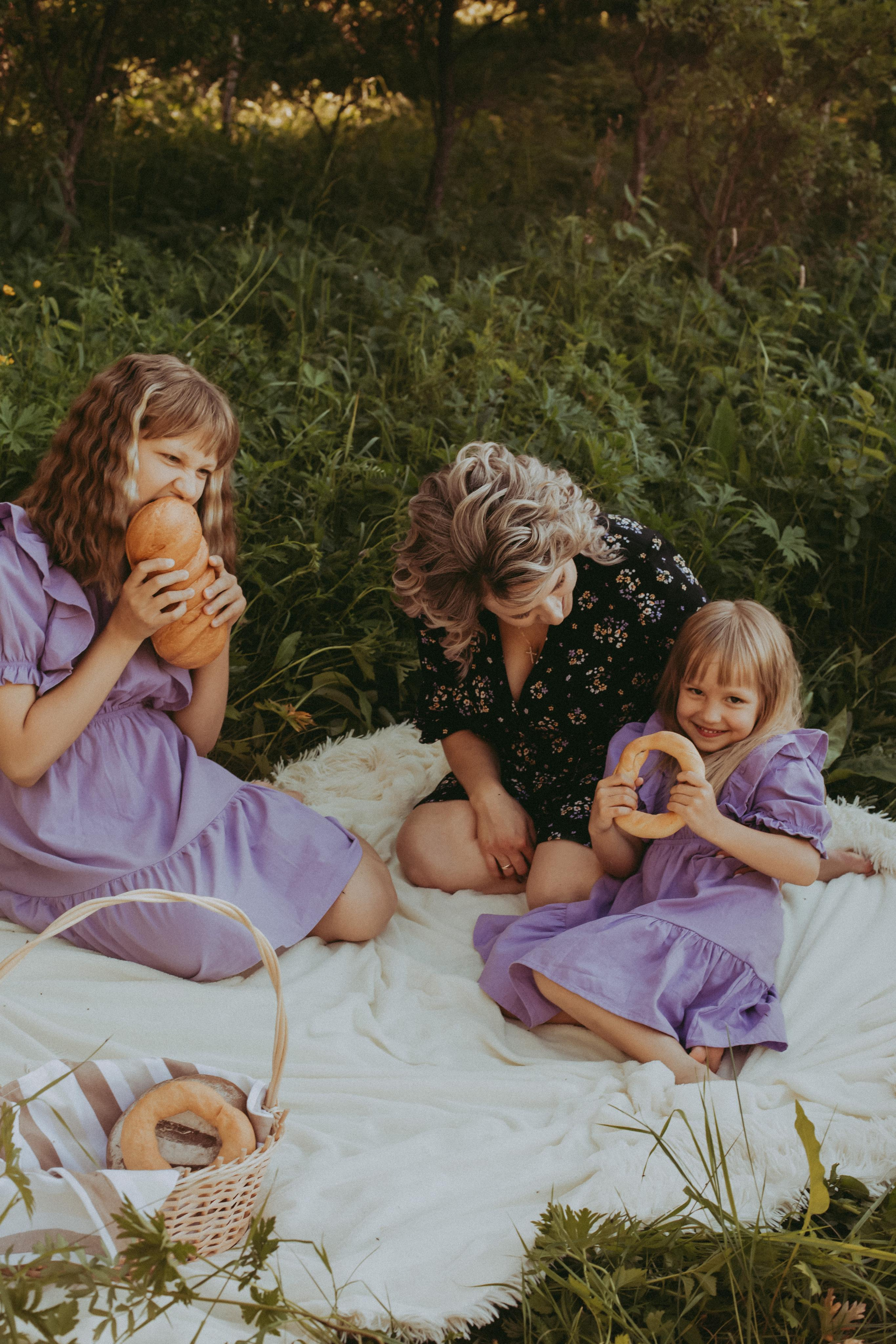 Мама и дочки. Фотограф Карина Шарафутдинова