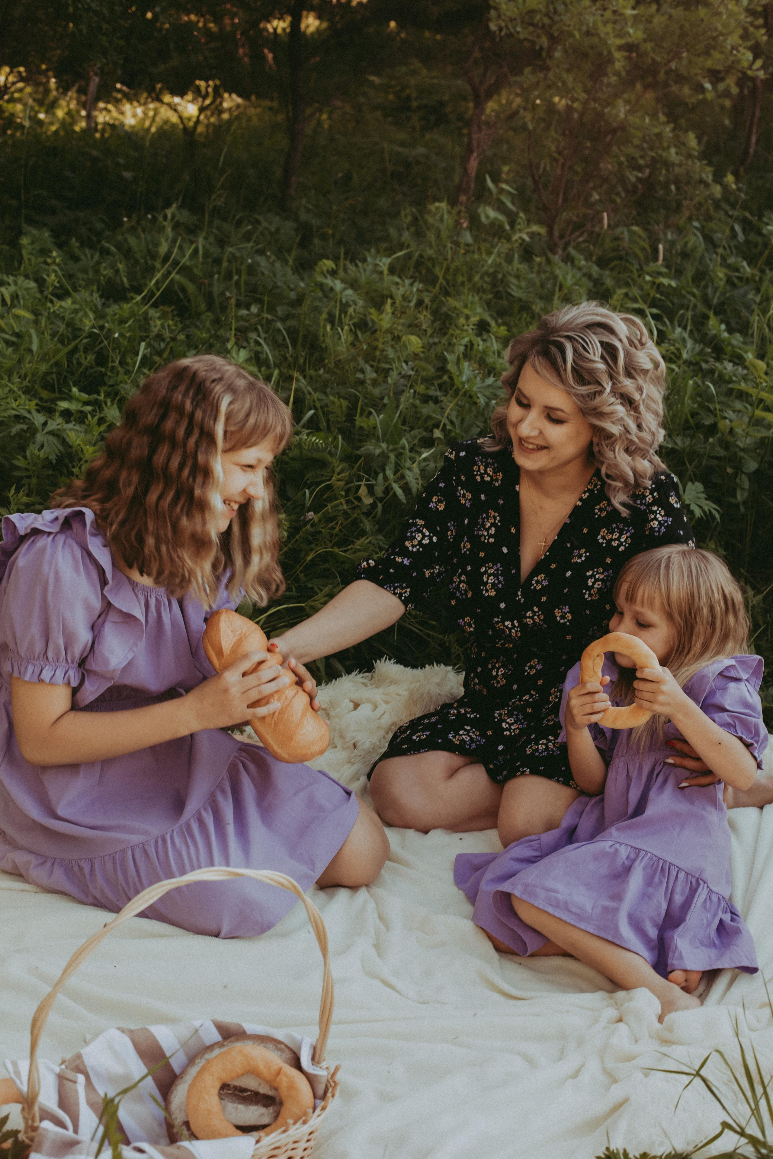 Мама и дочки. Фотограф Карина Шарафутдинова