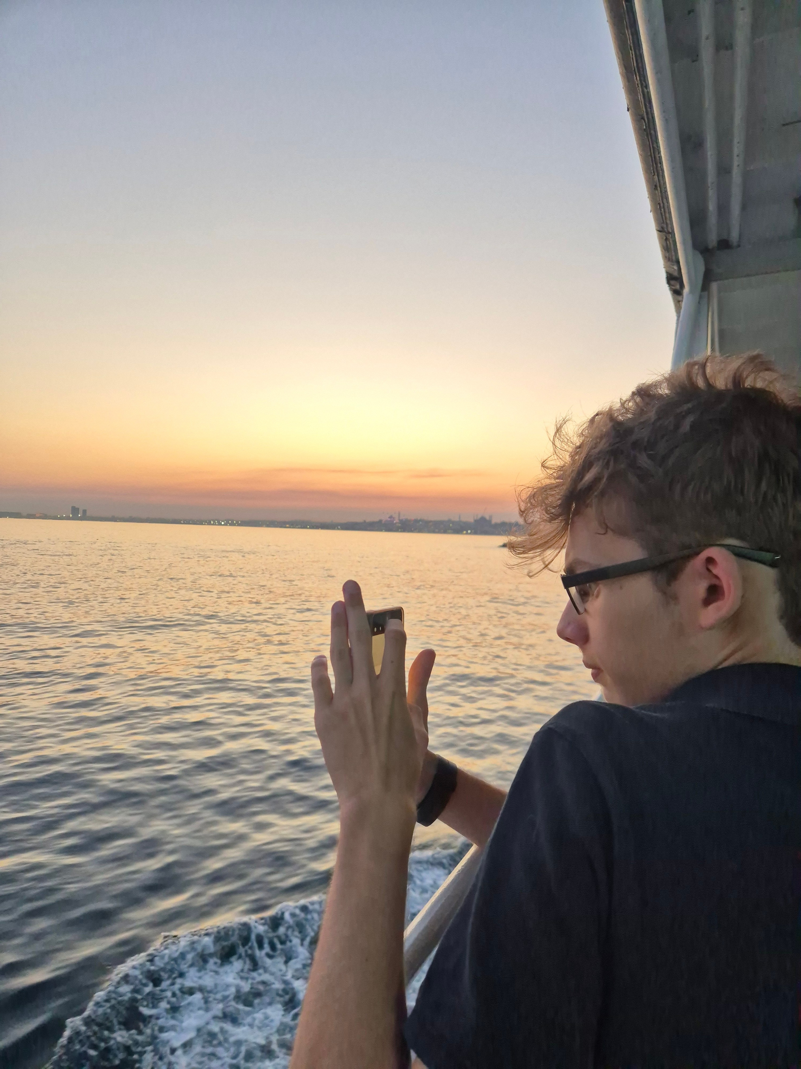 С одной стороны завтра - экзамен, но отпуск уже начался