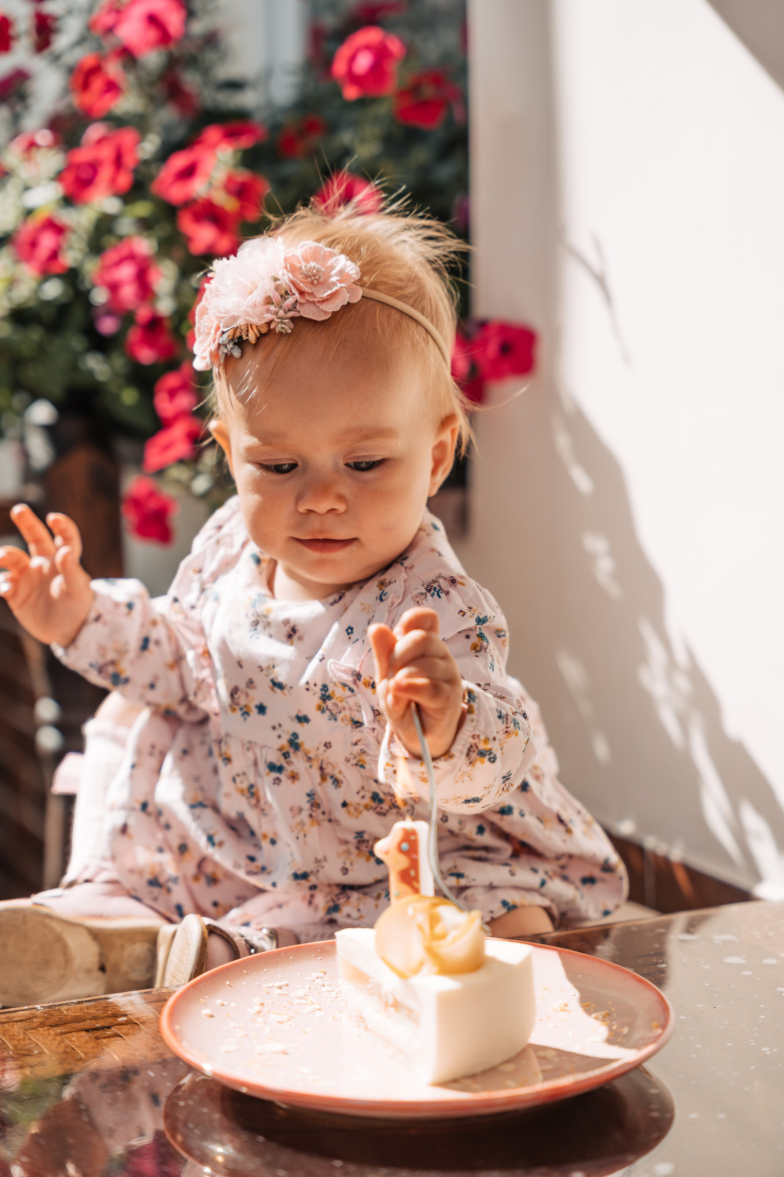 Капитолина и ее 1 годик в прекрасном закате