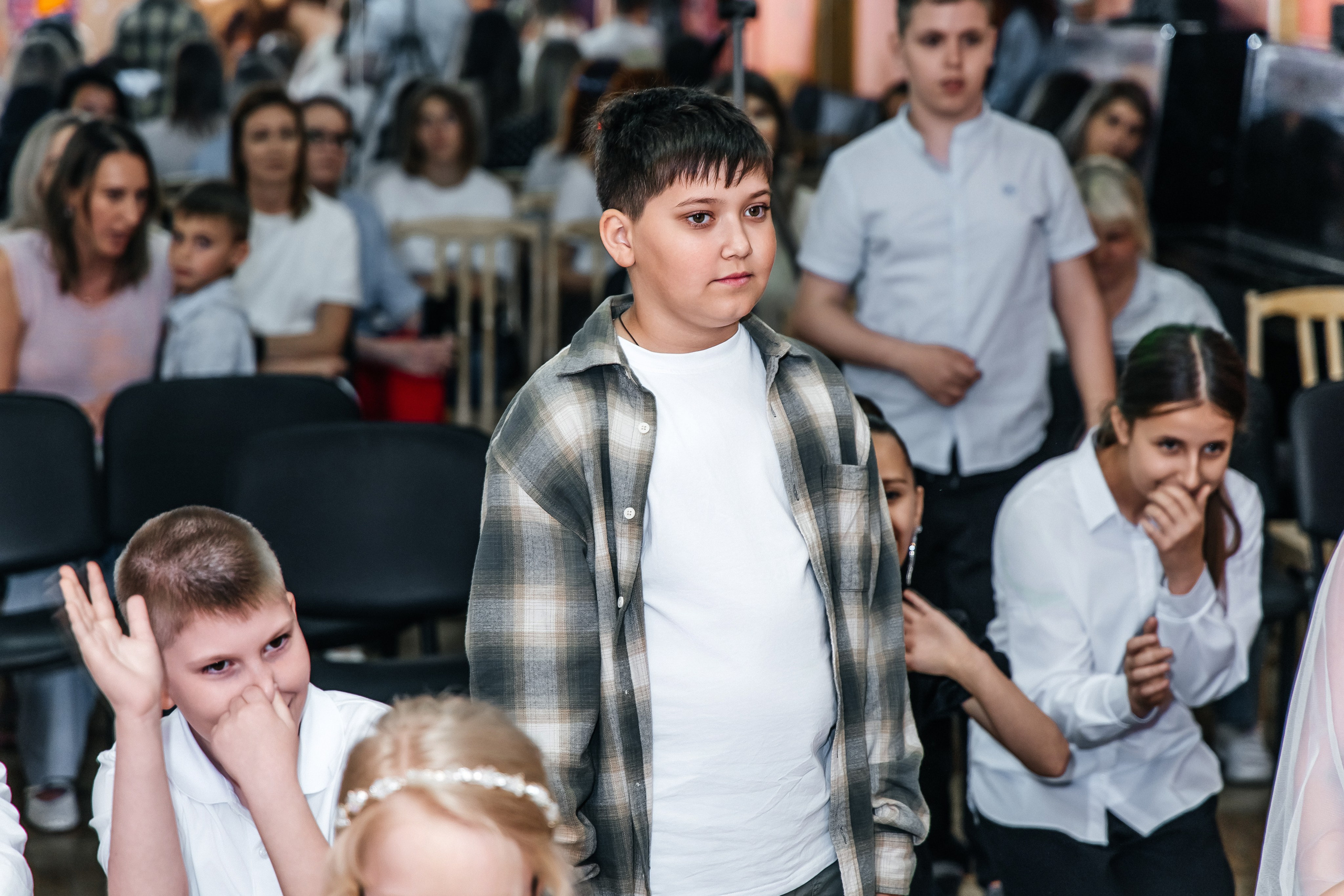 Вручение аттестатов, выпускной 4 класс. Студия «Фокус» детская фотография Ольги Поповой г. Бийск