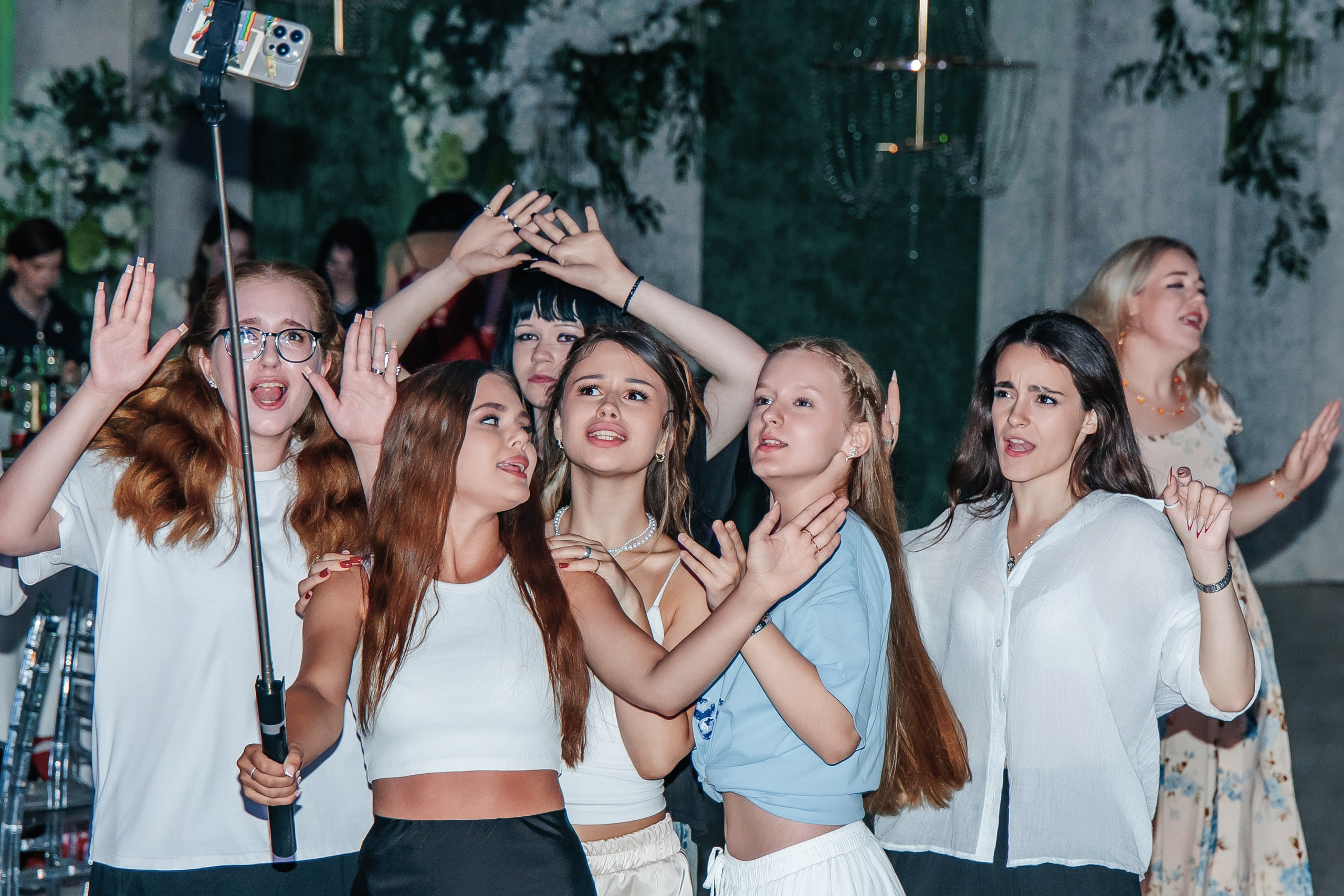 Вручение аттестатов, выпускной старшие. Студия «Фокус» детская фотография Ольги Поповой г. Бийск