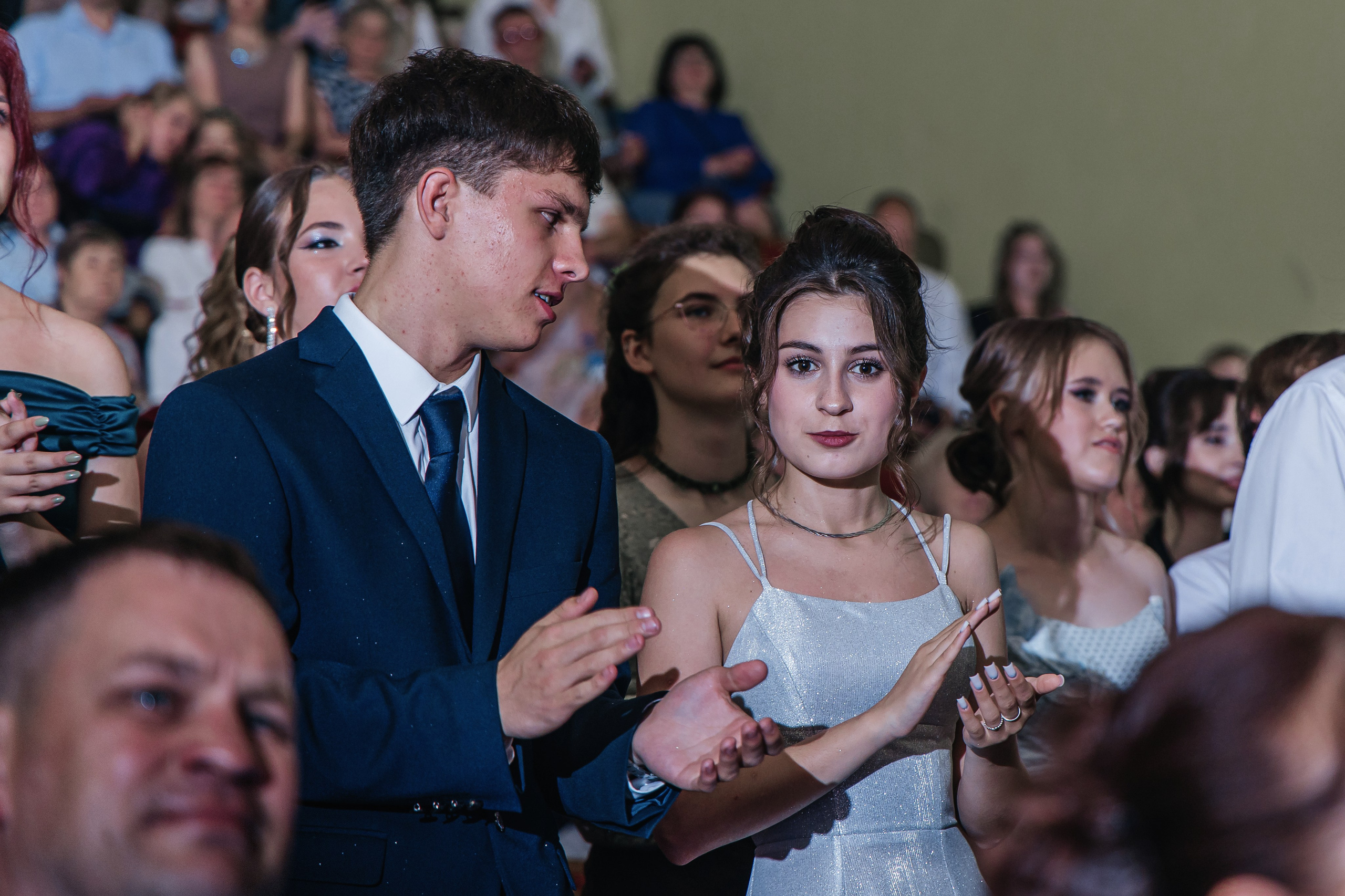 Вручение аттестатов, выпускной старшие. Студия «Фокус» детская фотография Ольги Поповой г. Бийск