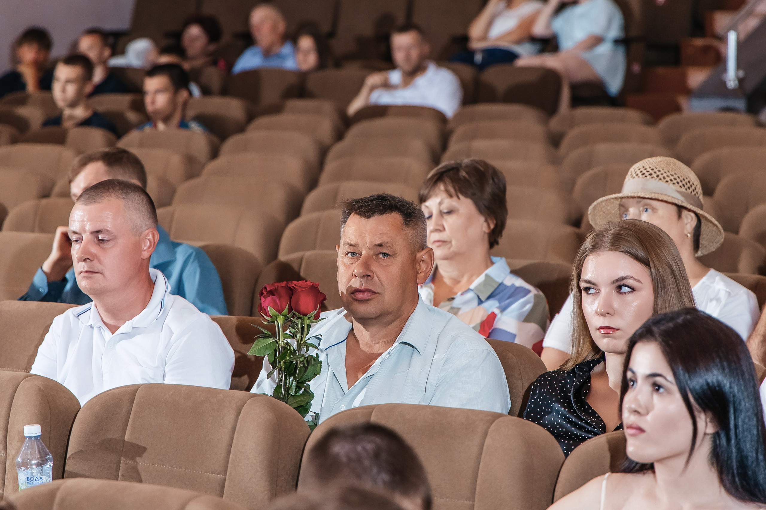 Вручение аттестатов, выпускной старшие. Студия «Фокус» детская фотография Ольги Поповой г. Бийск