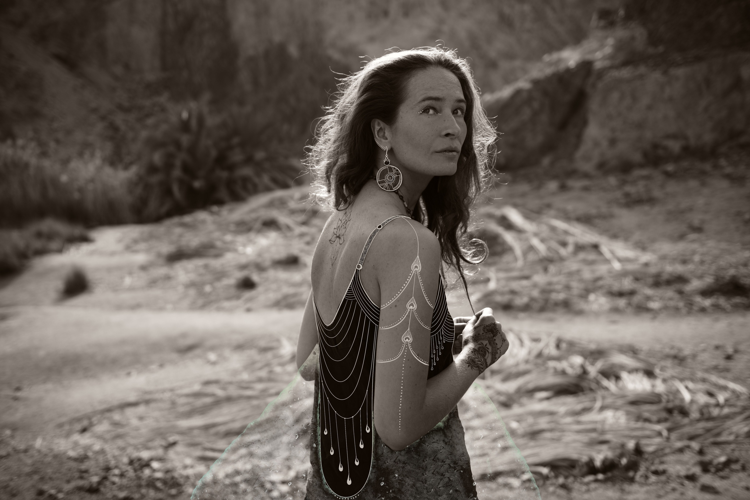 Lines 𓁿. Cari Clavijo | dancer | artist