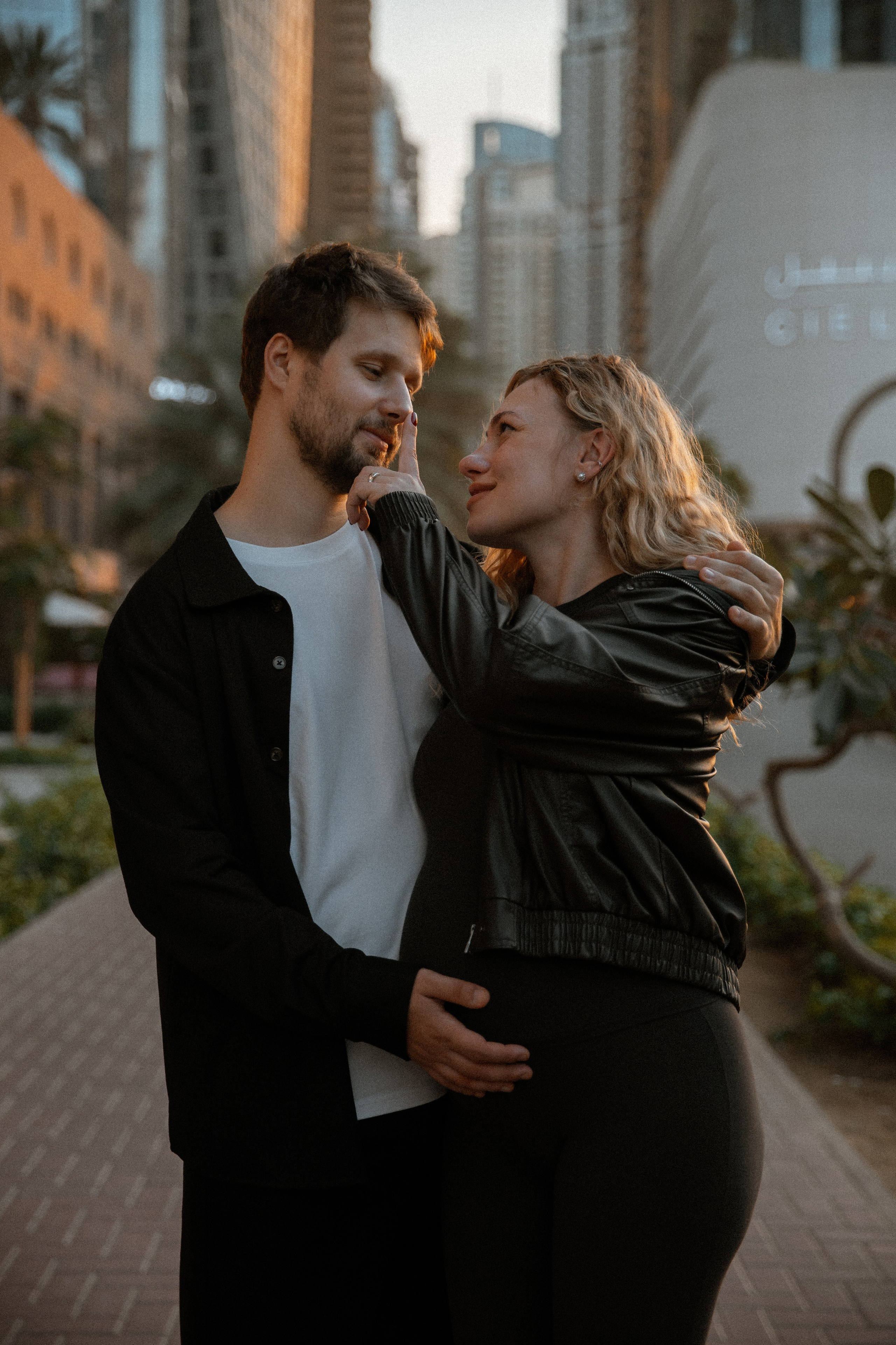 Street Style pregnancy. Валерия Солнцева свадебный и семейный фотограф