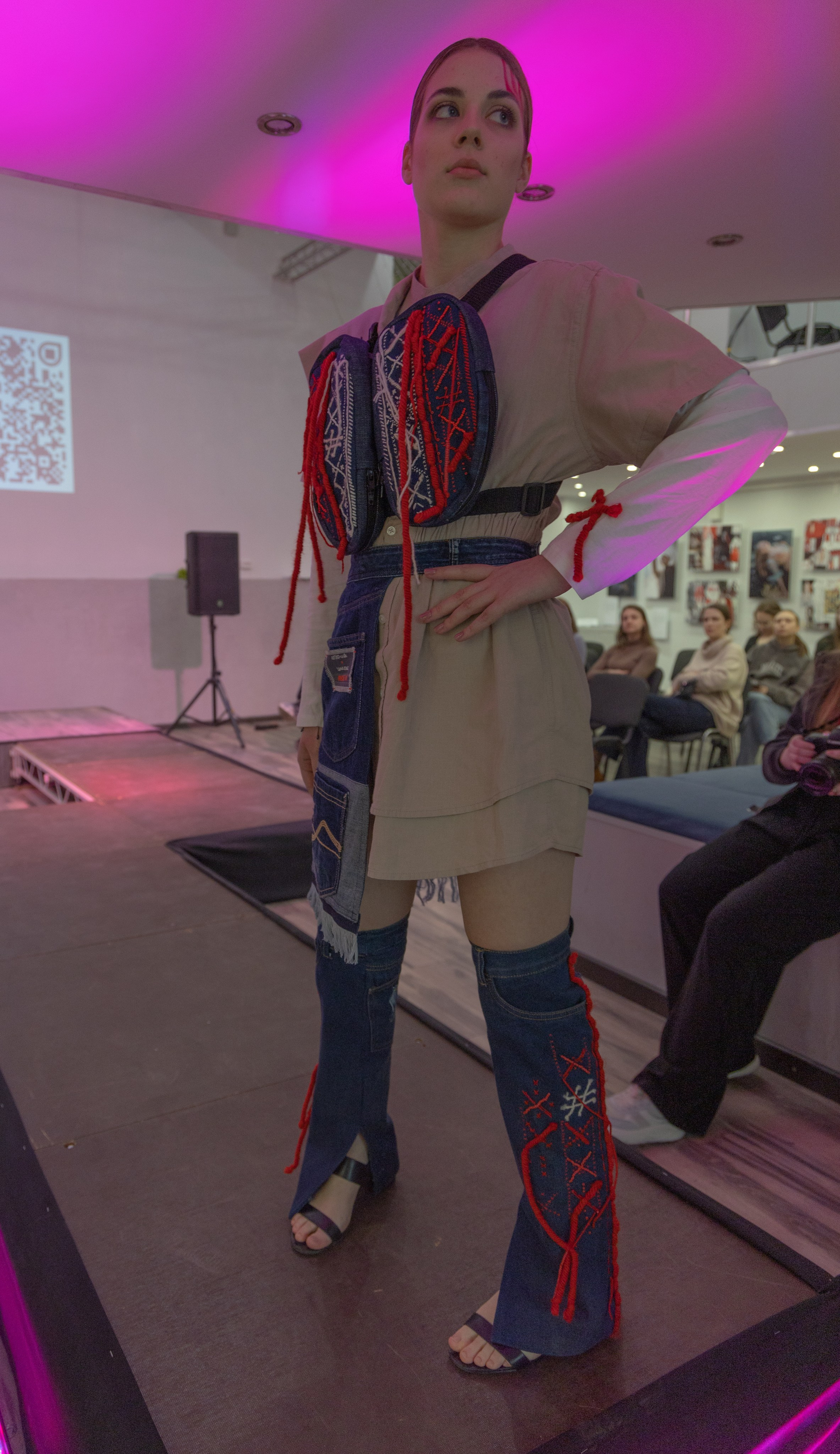 Выставка экологичных костюмов МИГ. Фотограф Твердохлебова Дарья, г. Санкт-Петербург