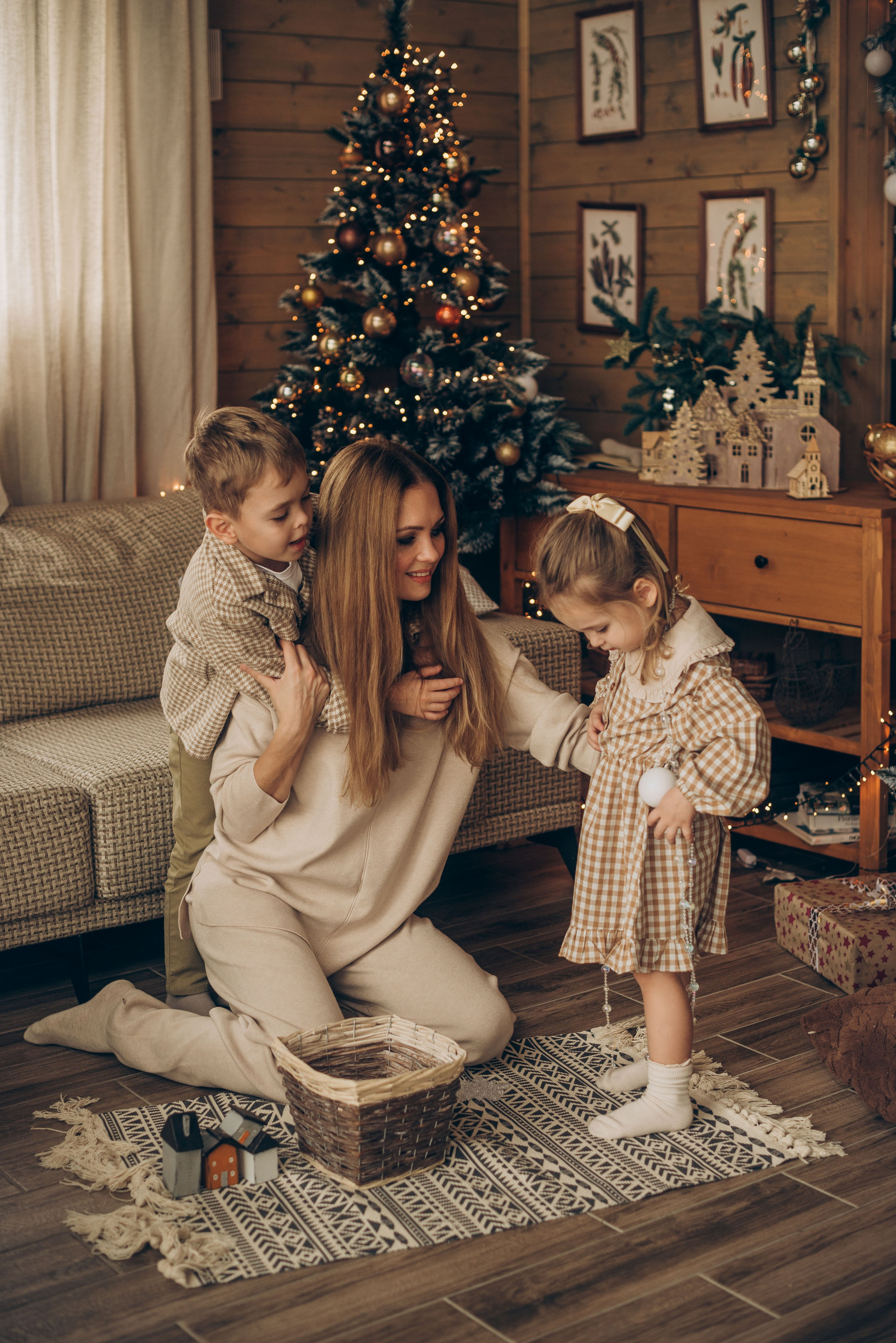 Семейная новогодняя фотосессия в студии. Семейный фотограф в Домодедово и Москве Елена Пичугина