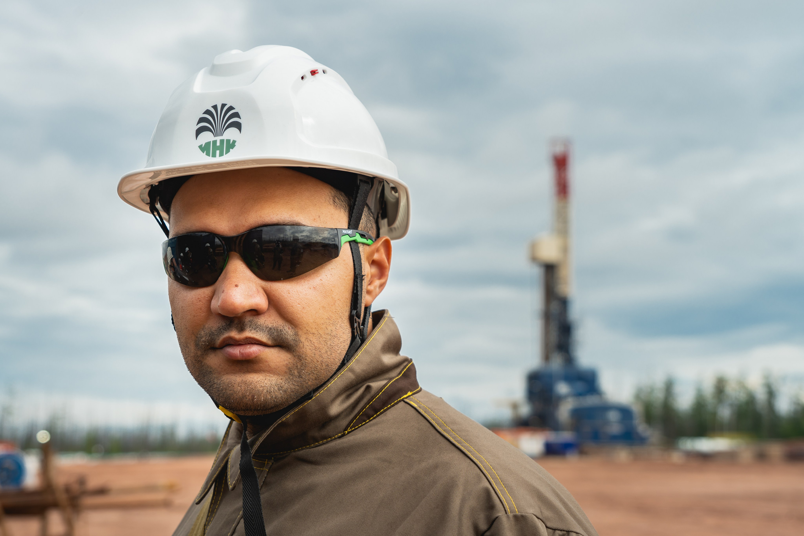 Репортажная (документальная) фотография. Занимаюсь профессиональной фотографией и живу рядом с Байкалом. Работаю в разных жанрах