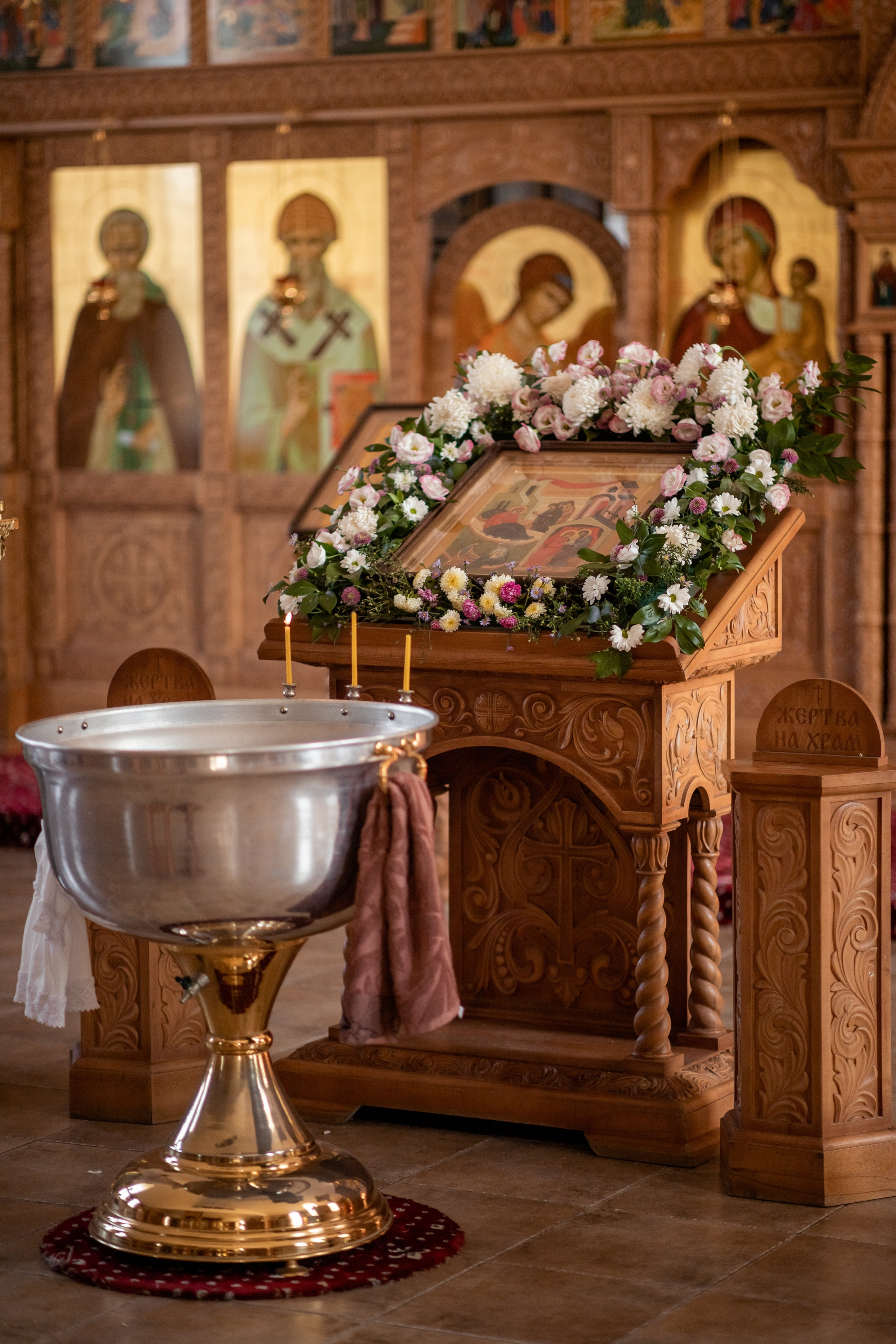 Крещение в Церкви Ватопедской иконы Божией Матери Отрада и Утешение. Олеся Семейская свадебный и семейный фотограф в Ростове-на-Дону