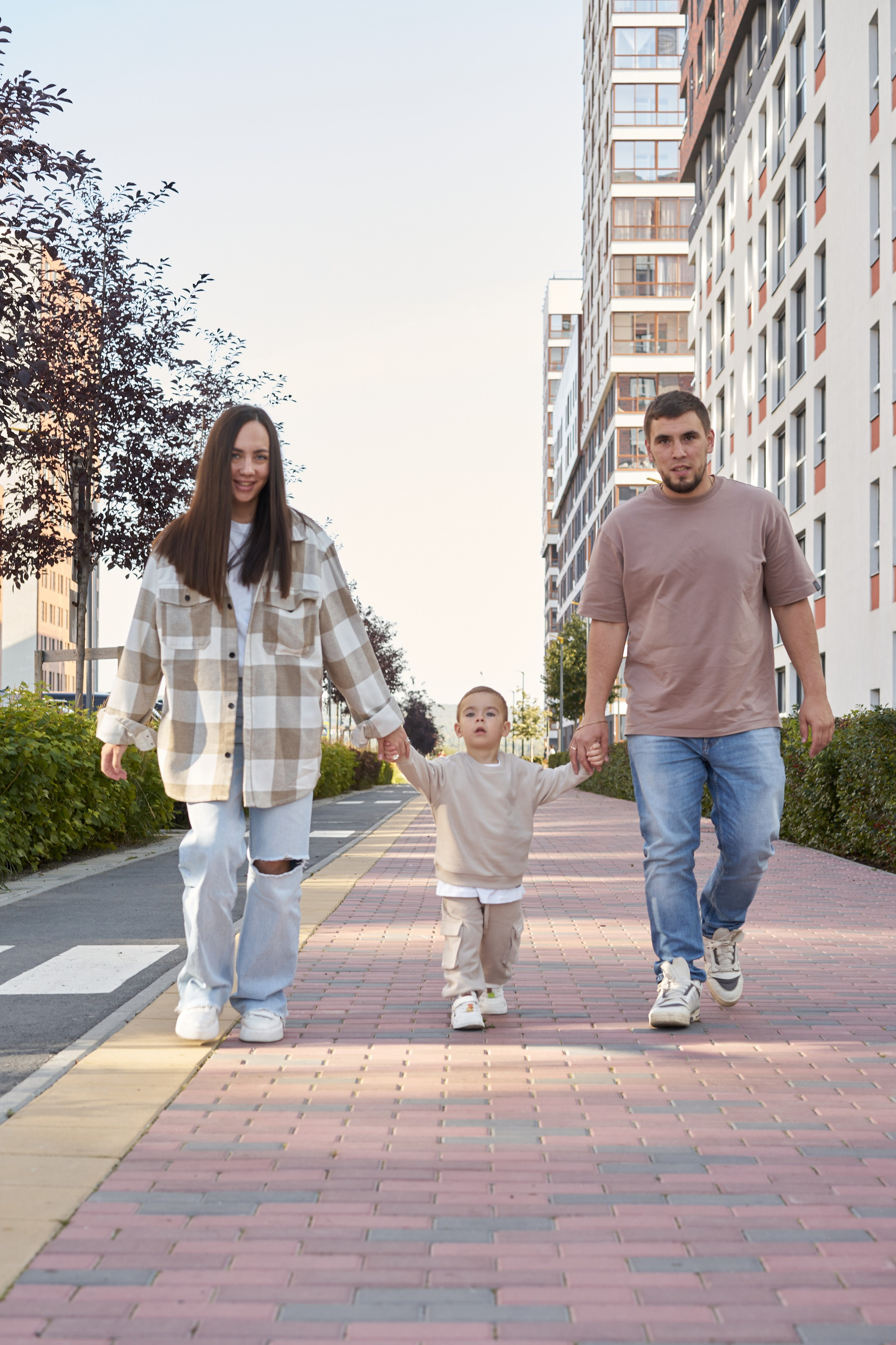 Семейная фотосессия летом на улице. Фотограф Екатеринбург Кокшарова Александра