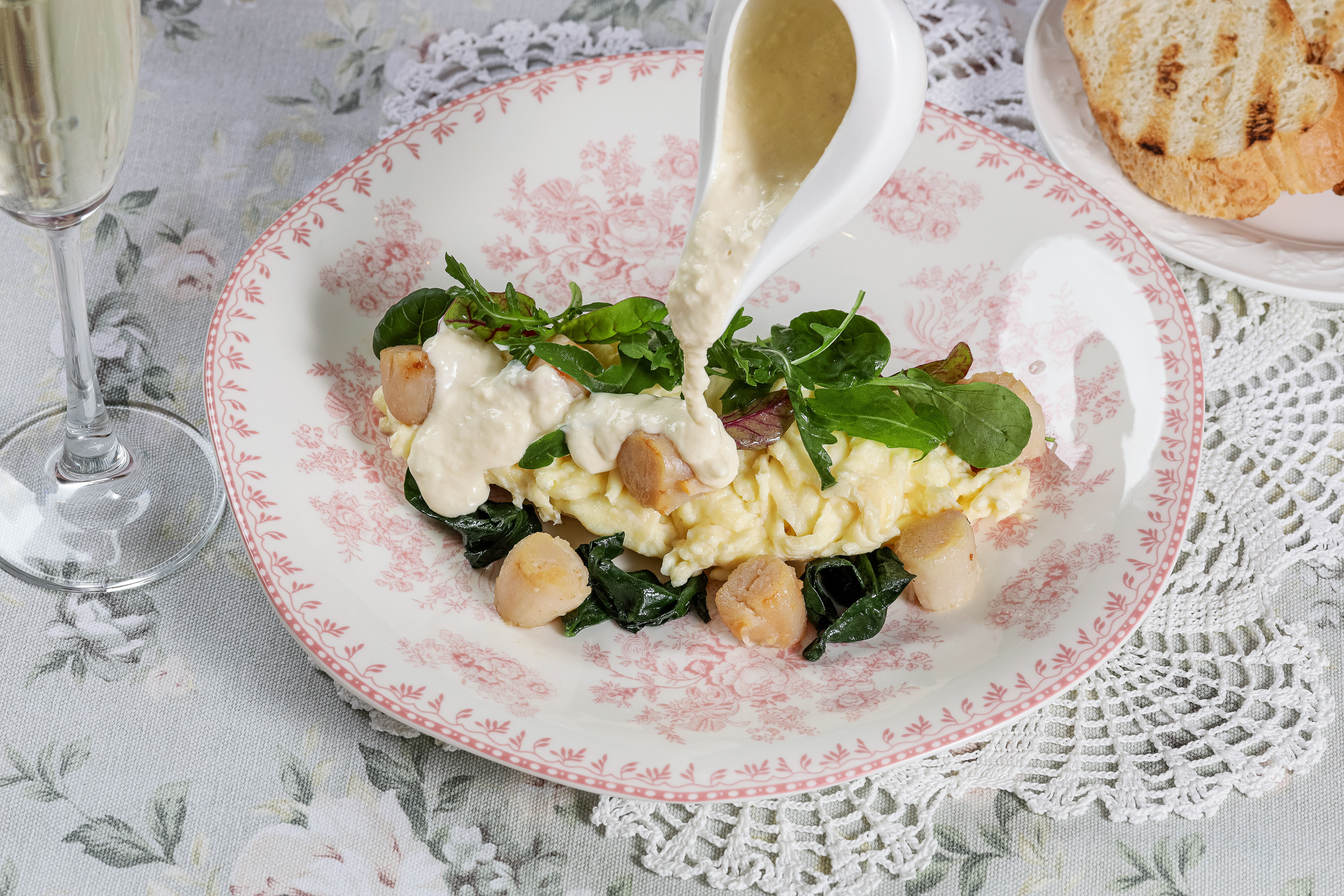 Контент съемка для ресторана «Оливье». Предметная фотосъемка в Москве. Предметная фотостудия Москва