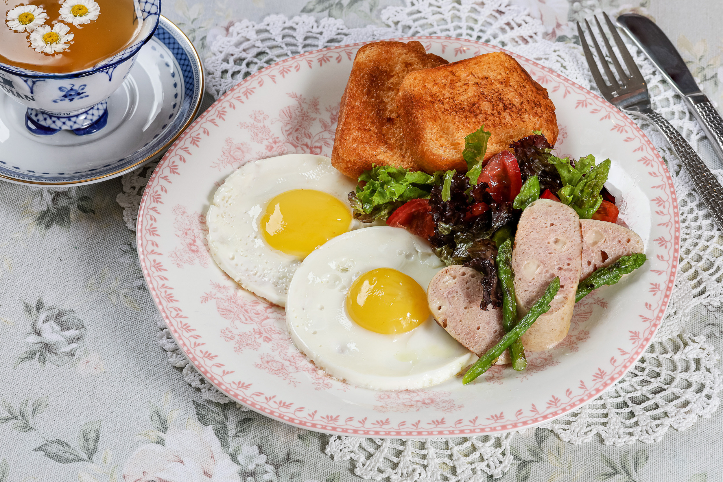 Контент съемка для ресторана «Оливье». Предметная фотосъемка в Москве. Предметная фотостудия Москва