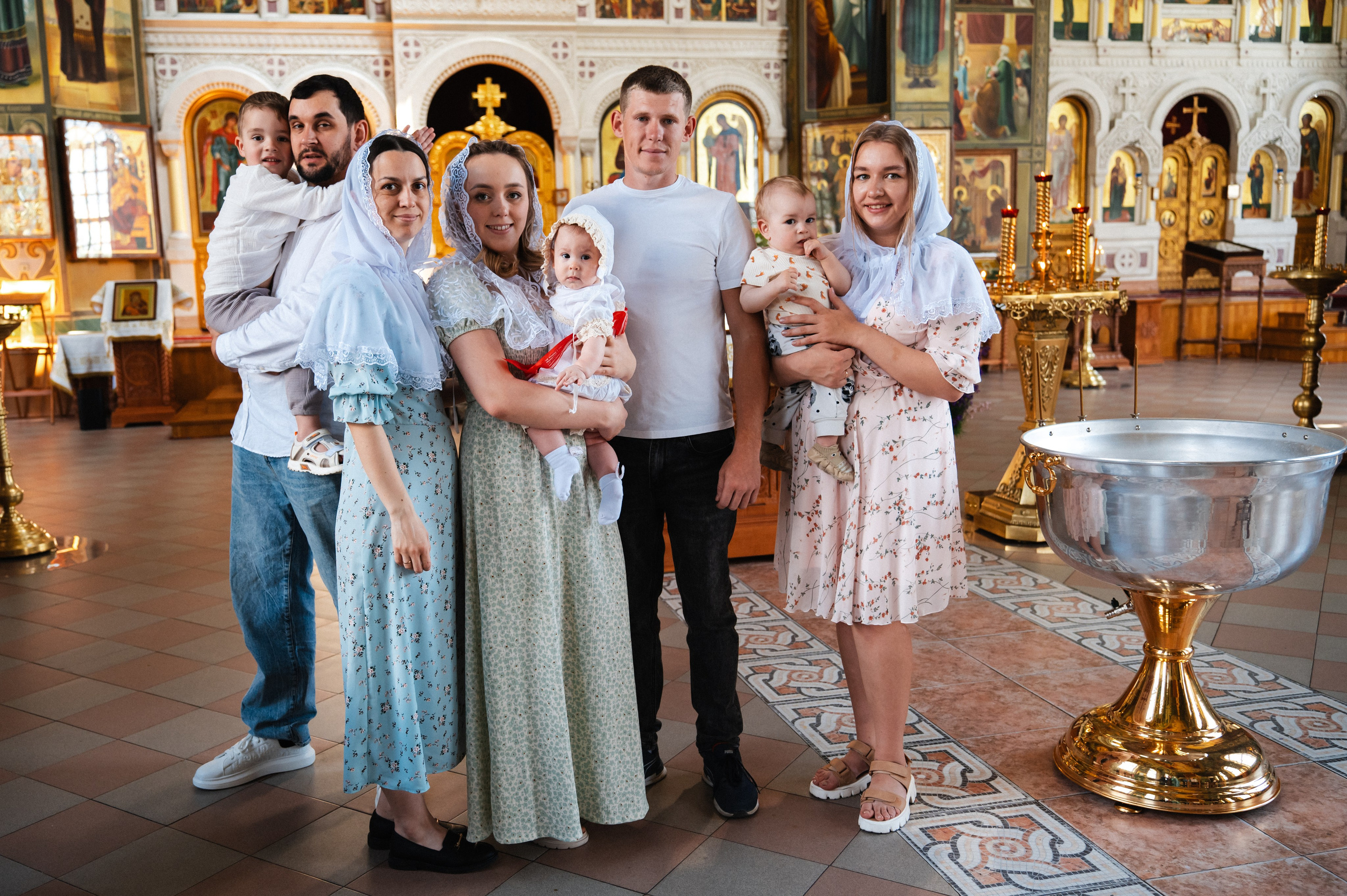 Таинство Крещения Дарьи (Храм Преполовения Пятидесятницы). Фотограф Ярута Оксана / Ростов-на-Дону