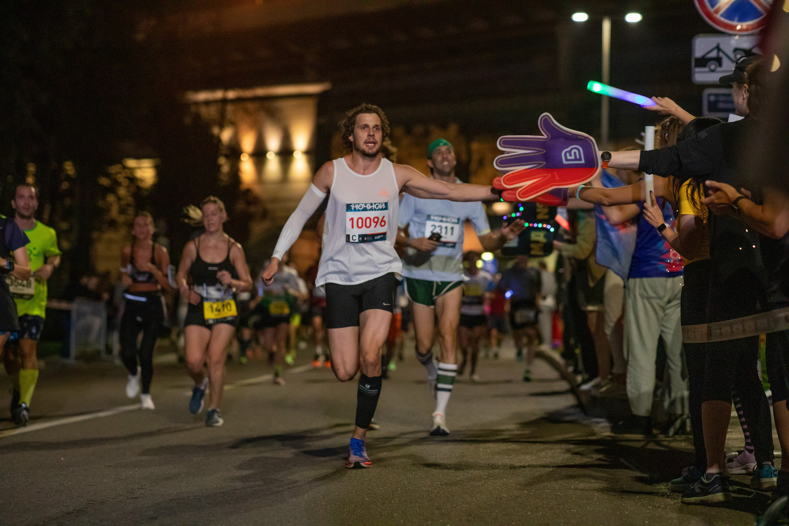 Самая крутая поддержка Ночного забега от 5 вёрст 03.08.24. Фотограф Сергей Ловкий
