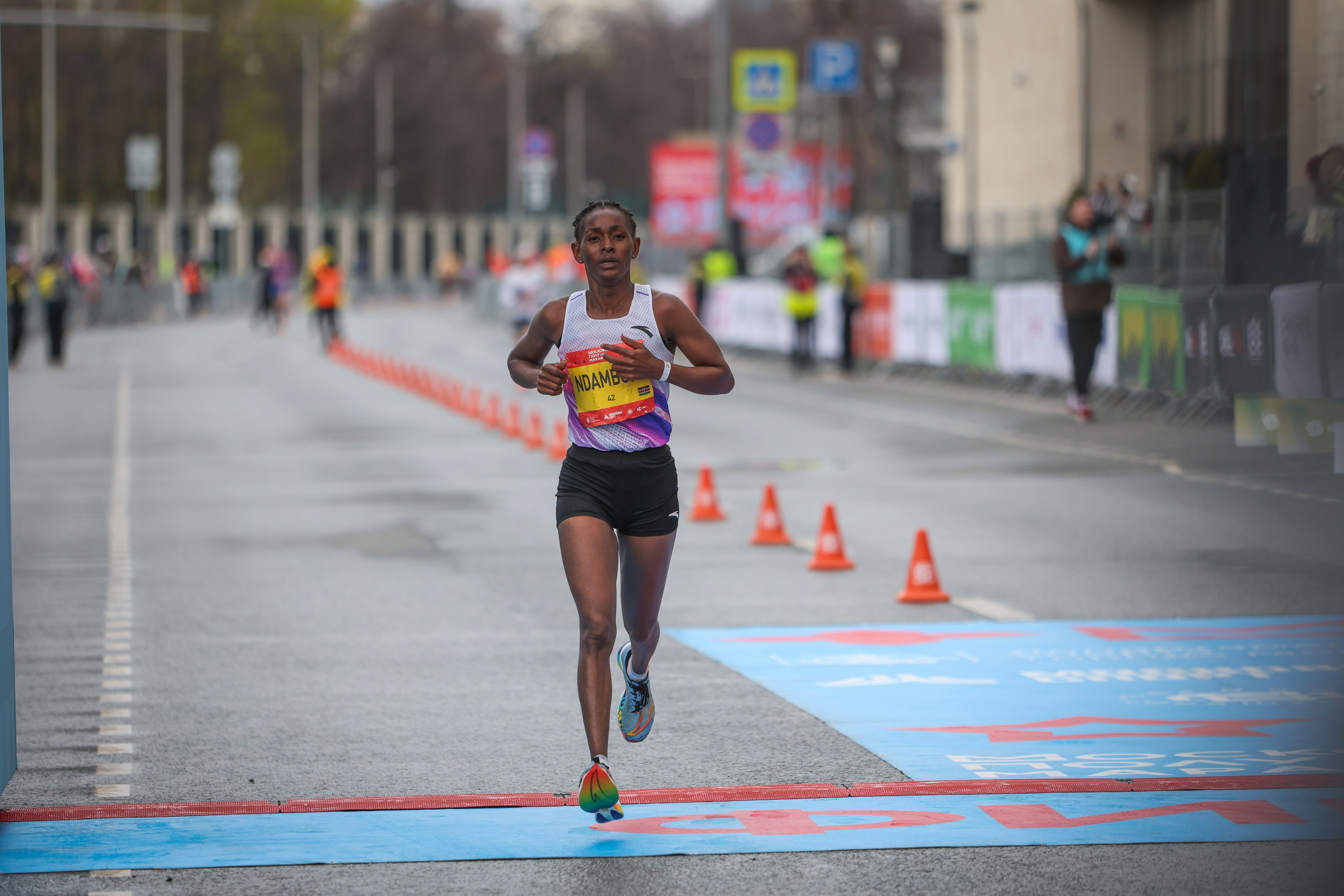 Московский полумарафон 25 и 26.04.26. Фотограф Сергей Ловкий