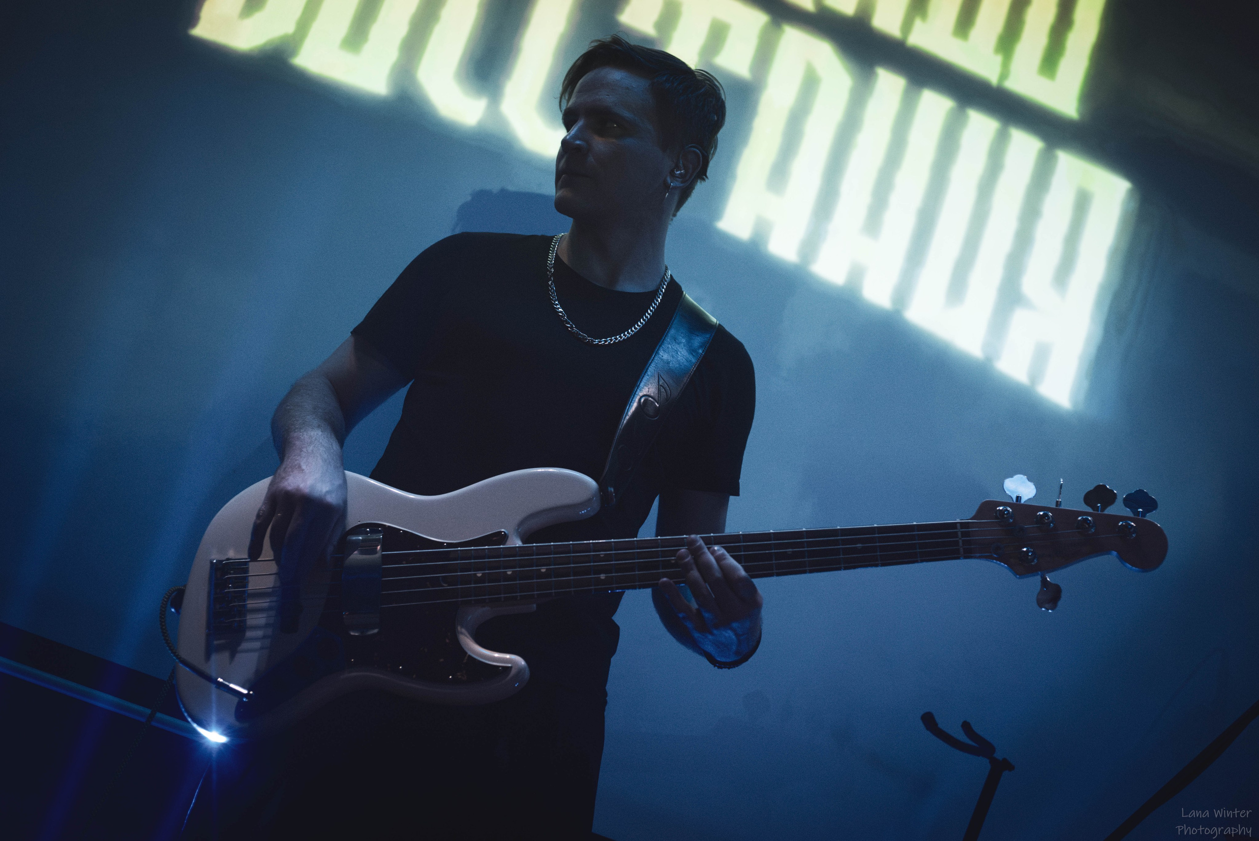 Площадь Восстания (8 марта 2025 года, Москва, клуб Техника Безопасности). Фотограф Светлана Блинова, Москва и Московская область