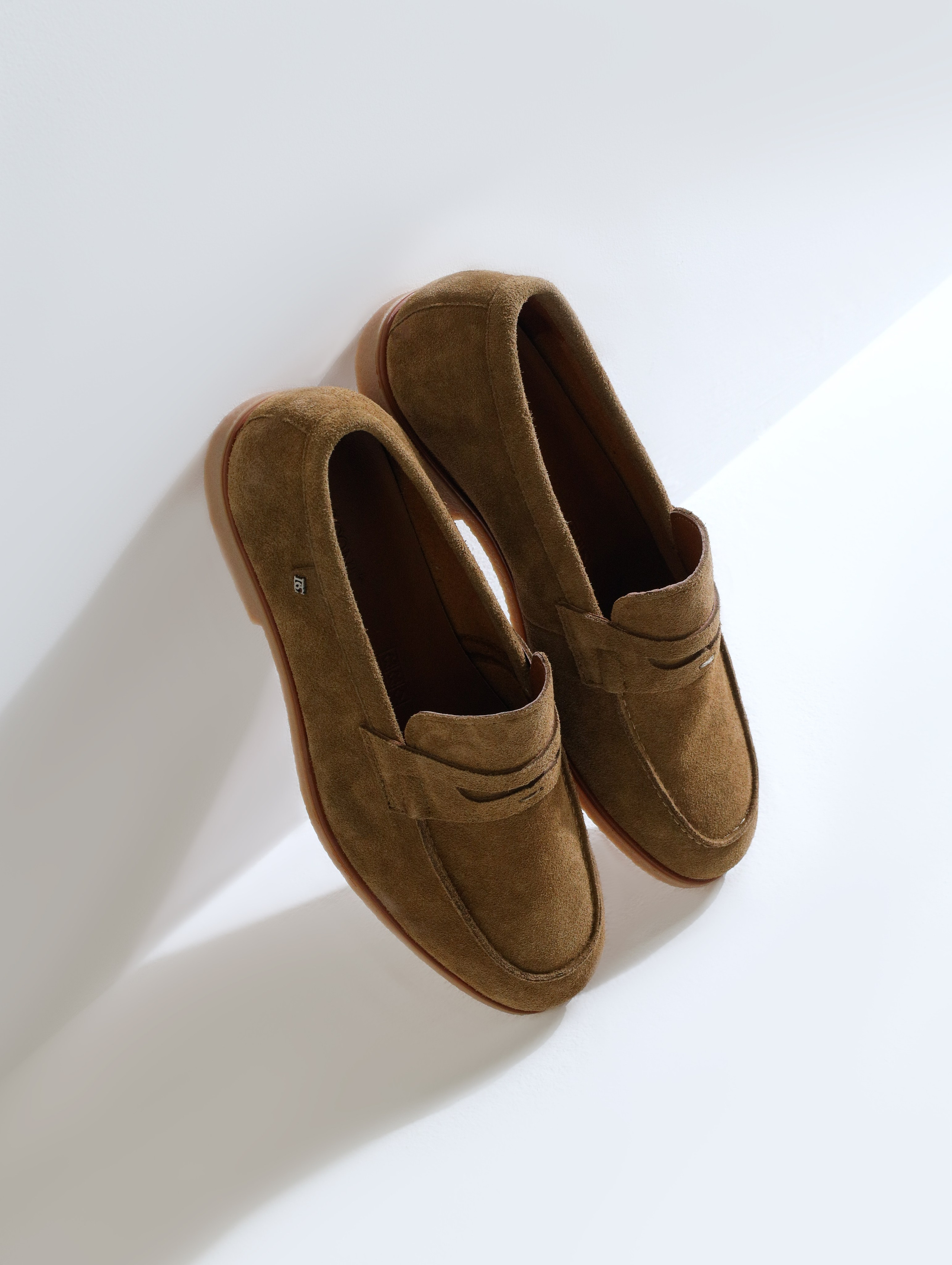 Basconi Summer Y'25. Предметный фотограф Артём Йома