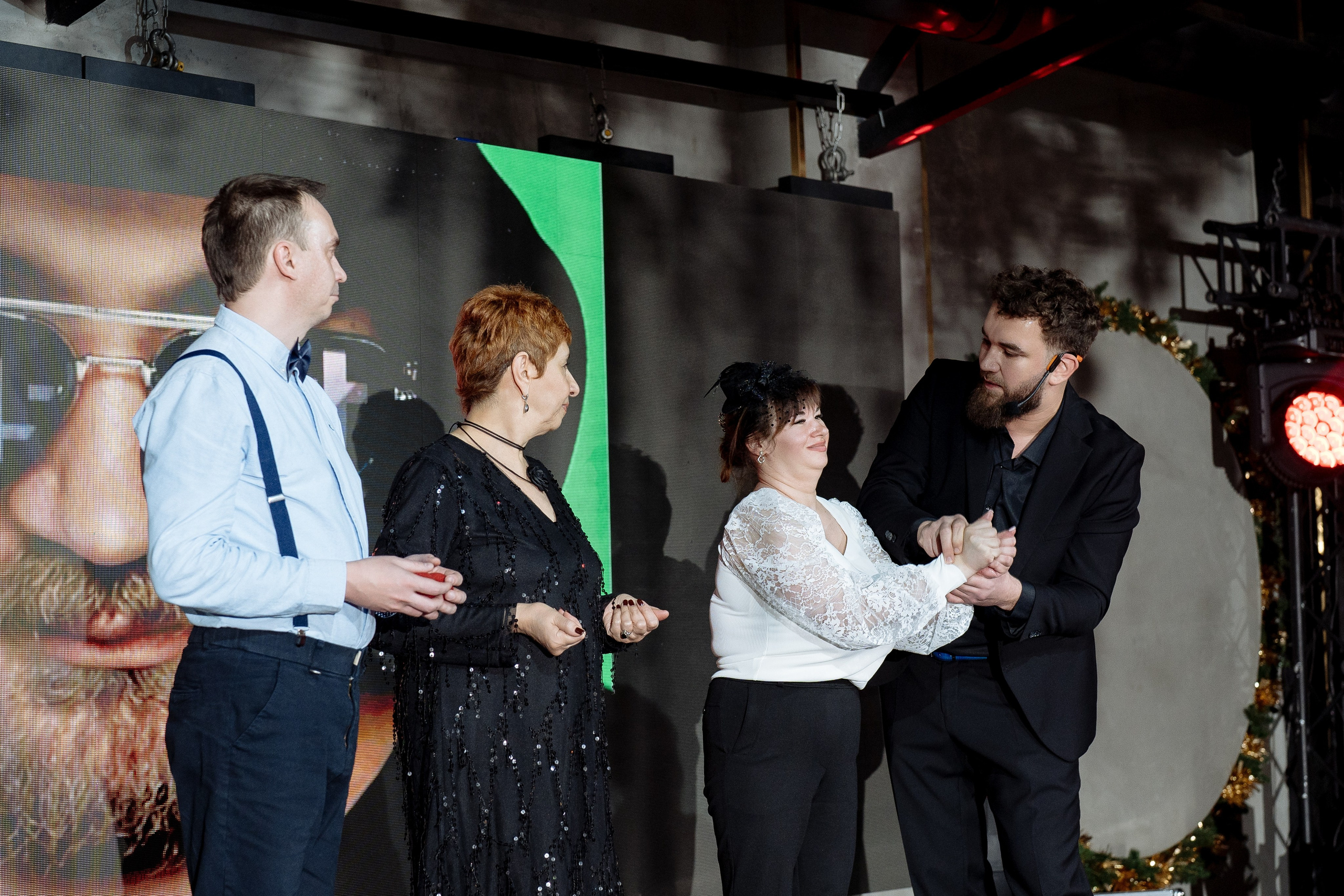 Альбион Тур