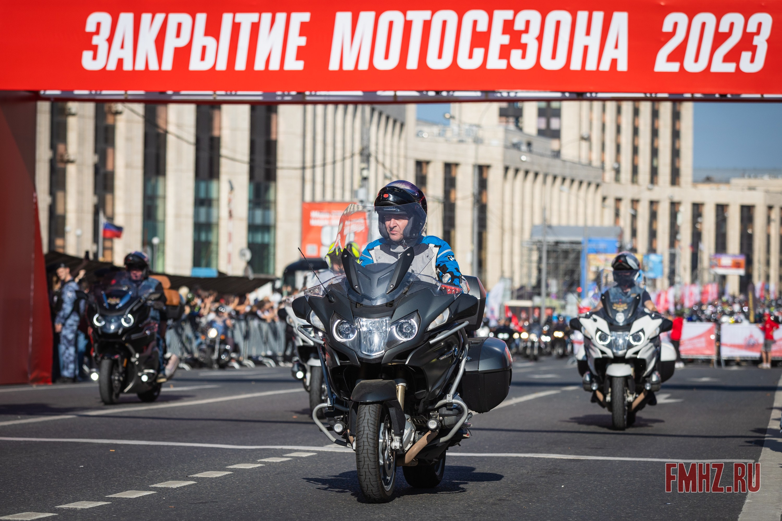 Закрытие Мотосезона 2023 на проспекте Академика Сахарова. Фотограф Владимир Охрименко