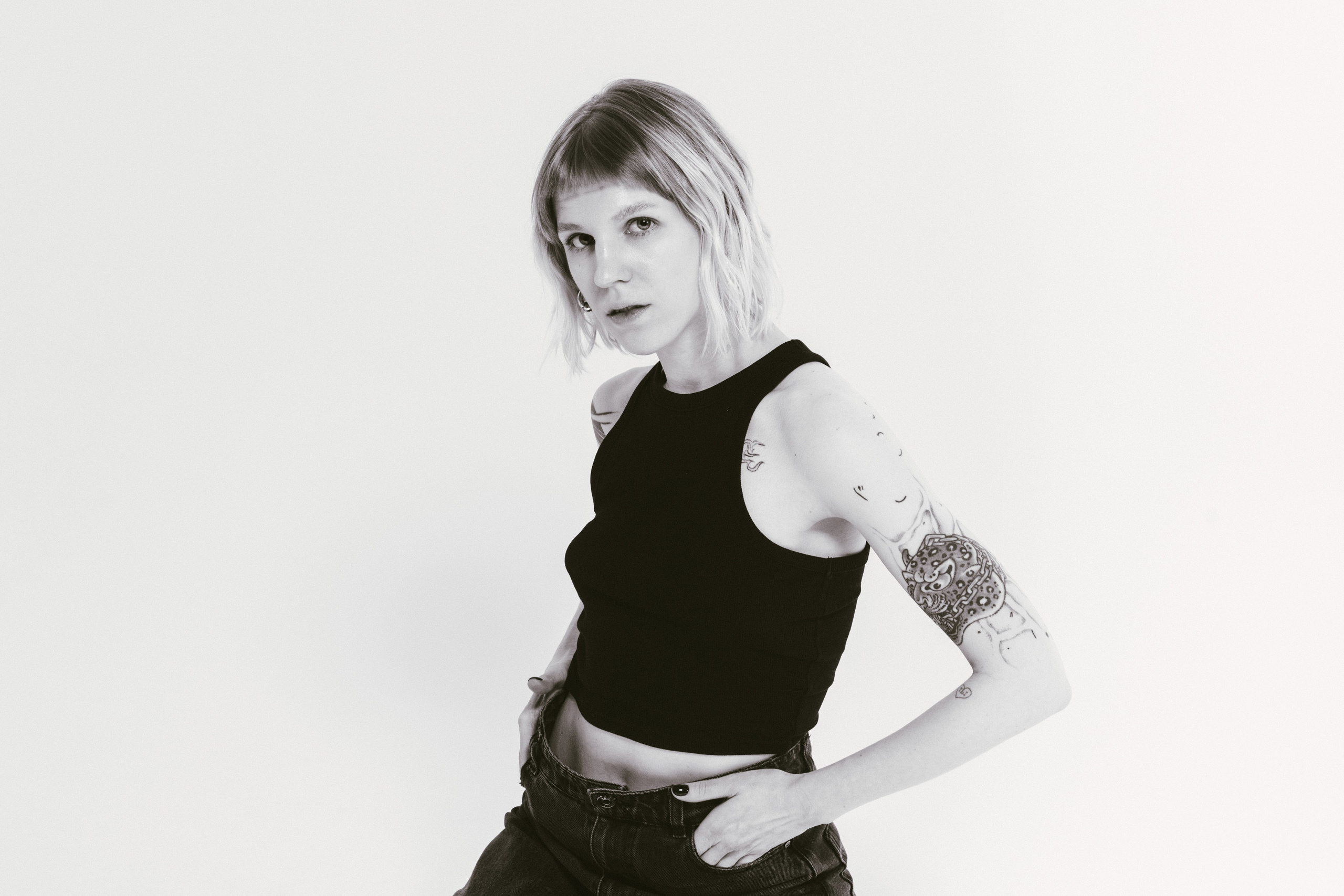 Ника. Студия