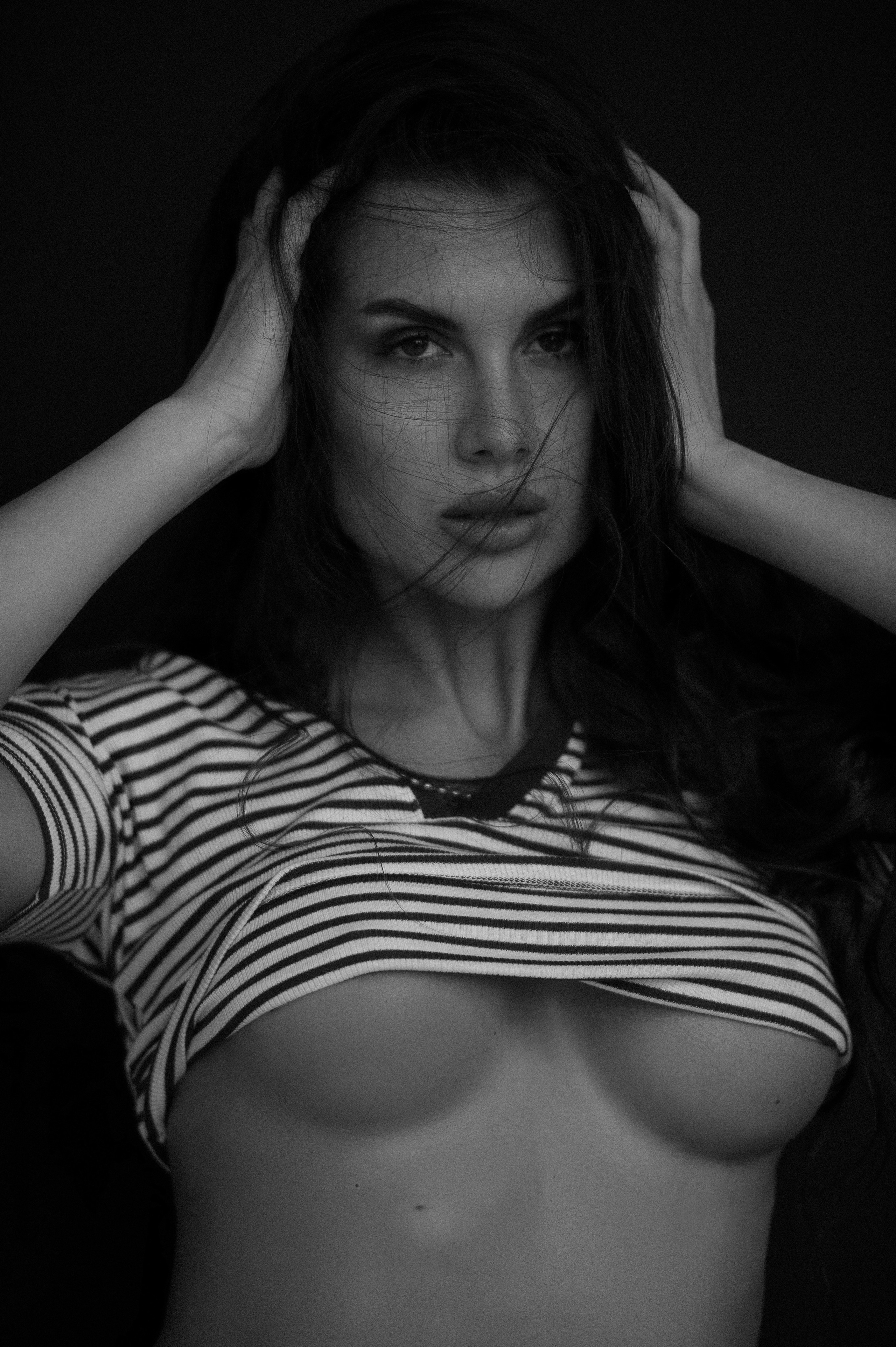 Фотосессия в стиле минимализм. Александр Mr.Brass — фотографирую женский портрет в Москве