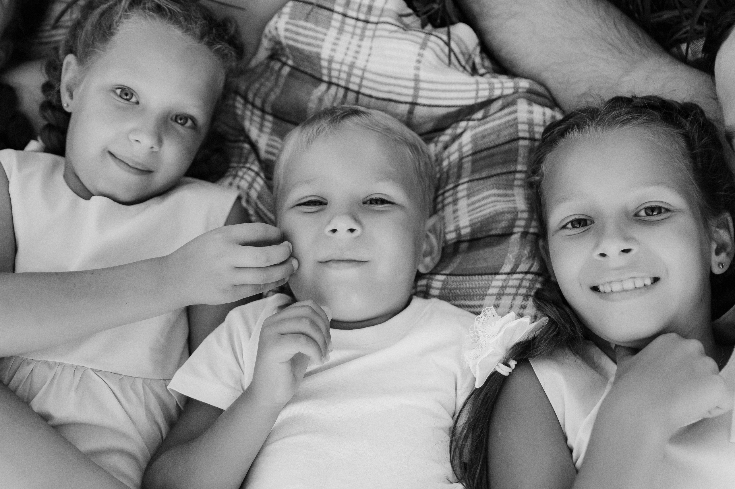 Олег, Вика, Варя, Маша и Тима. Семейный фотограф • Домашние съемки в Нижнем Новгороде