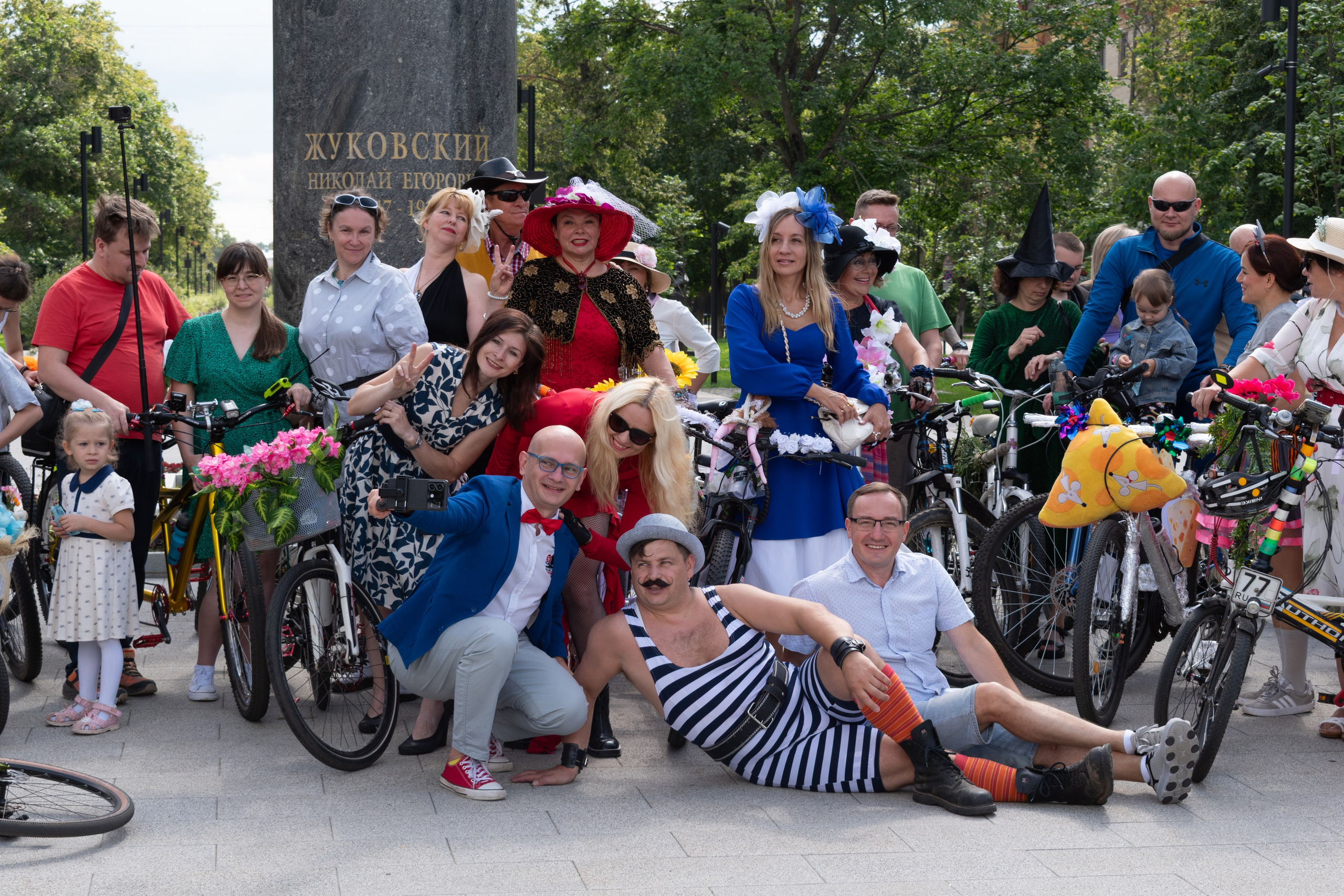 «Леди на велосипеде» — велопробег по г. Жуковскому 2025. Репортажный фотограф Сыбер Мартти