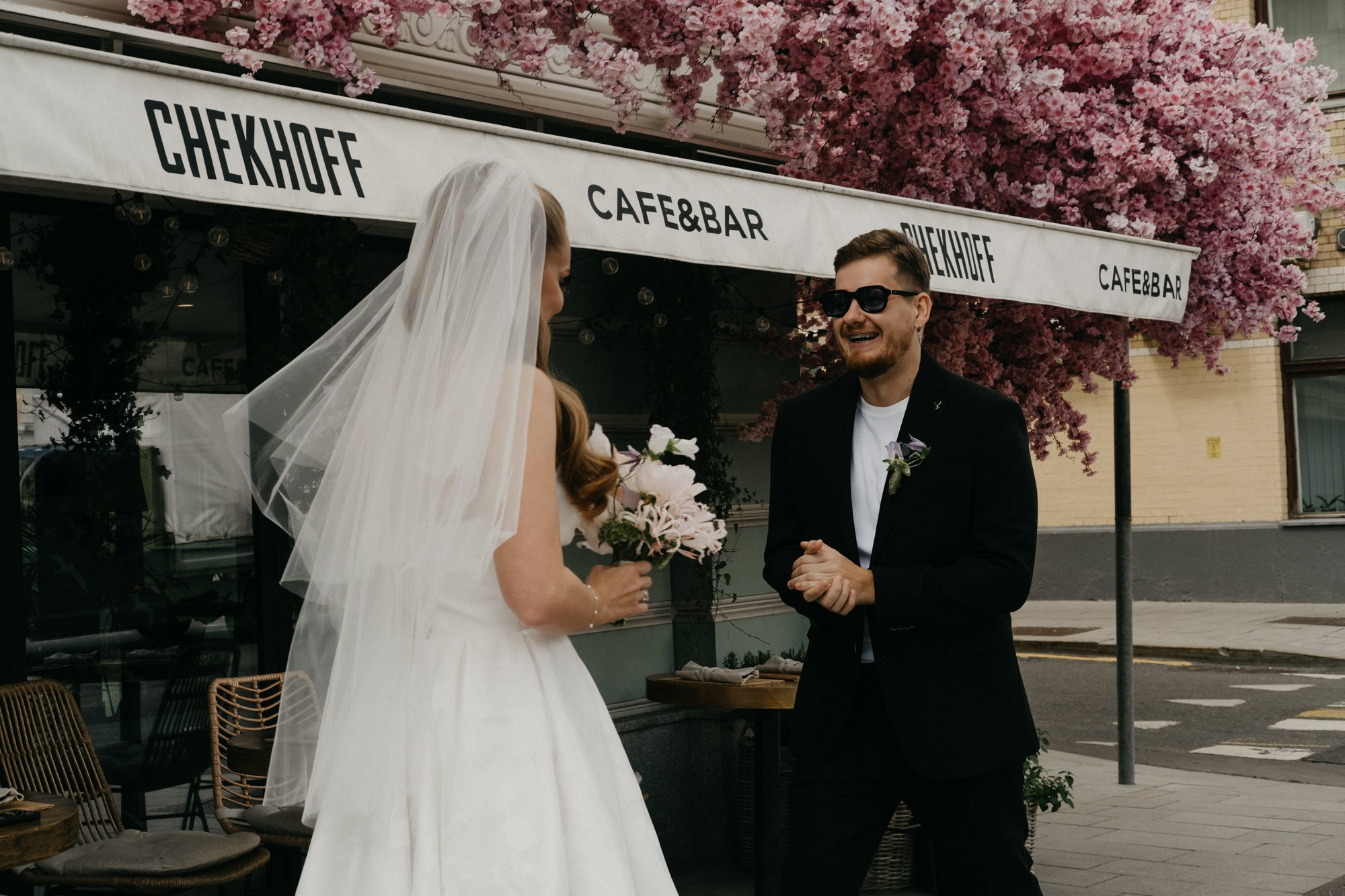 «ты красивый» — «нет, ты!». Свадебный фотограф Александра Тюлякова